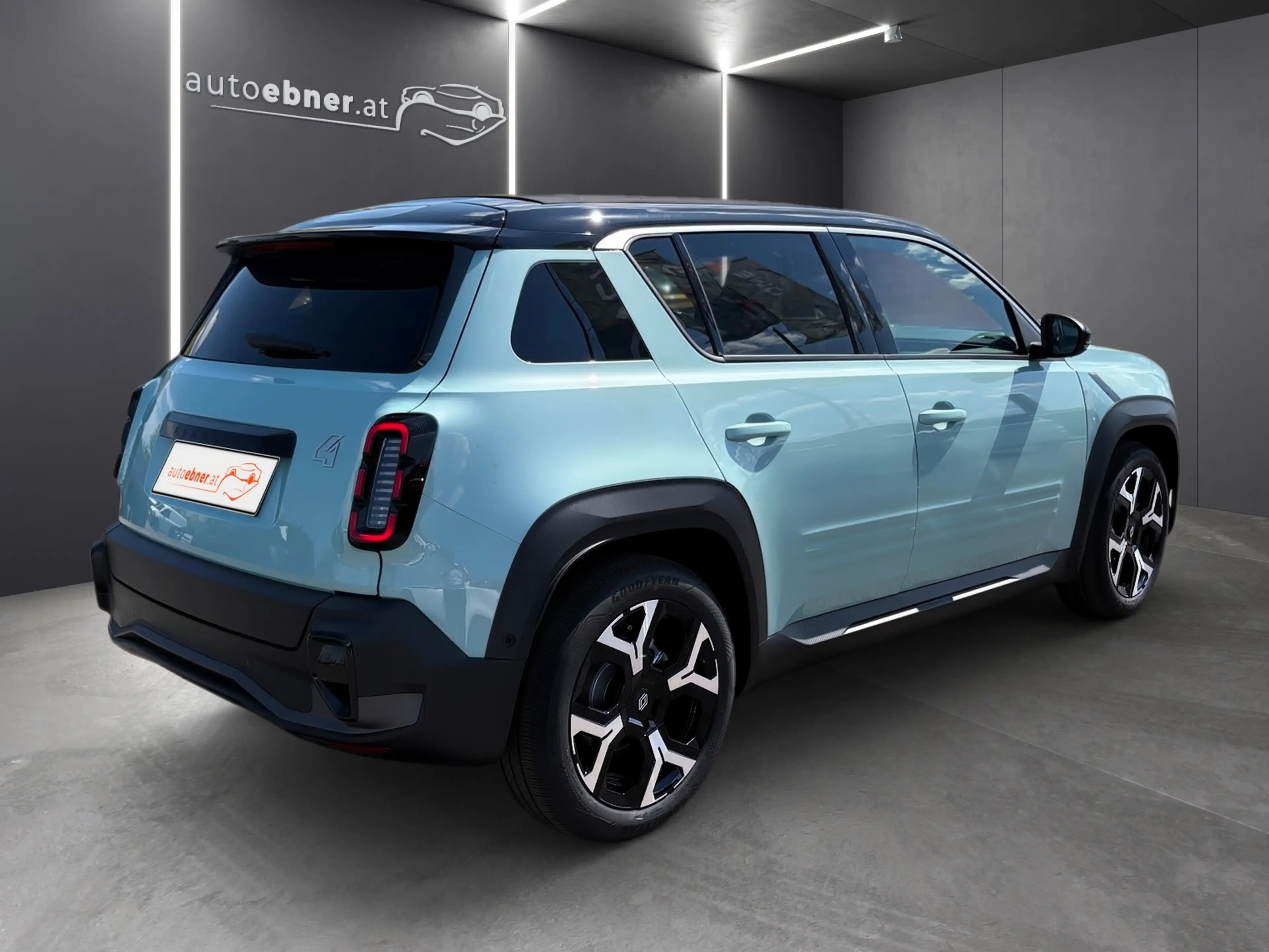 Renault R 4 RENAULT 4 E-TECH Techno 150 PS comfort range — photo 5