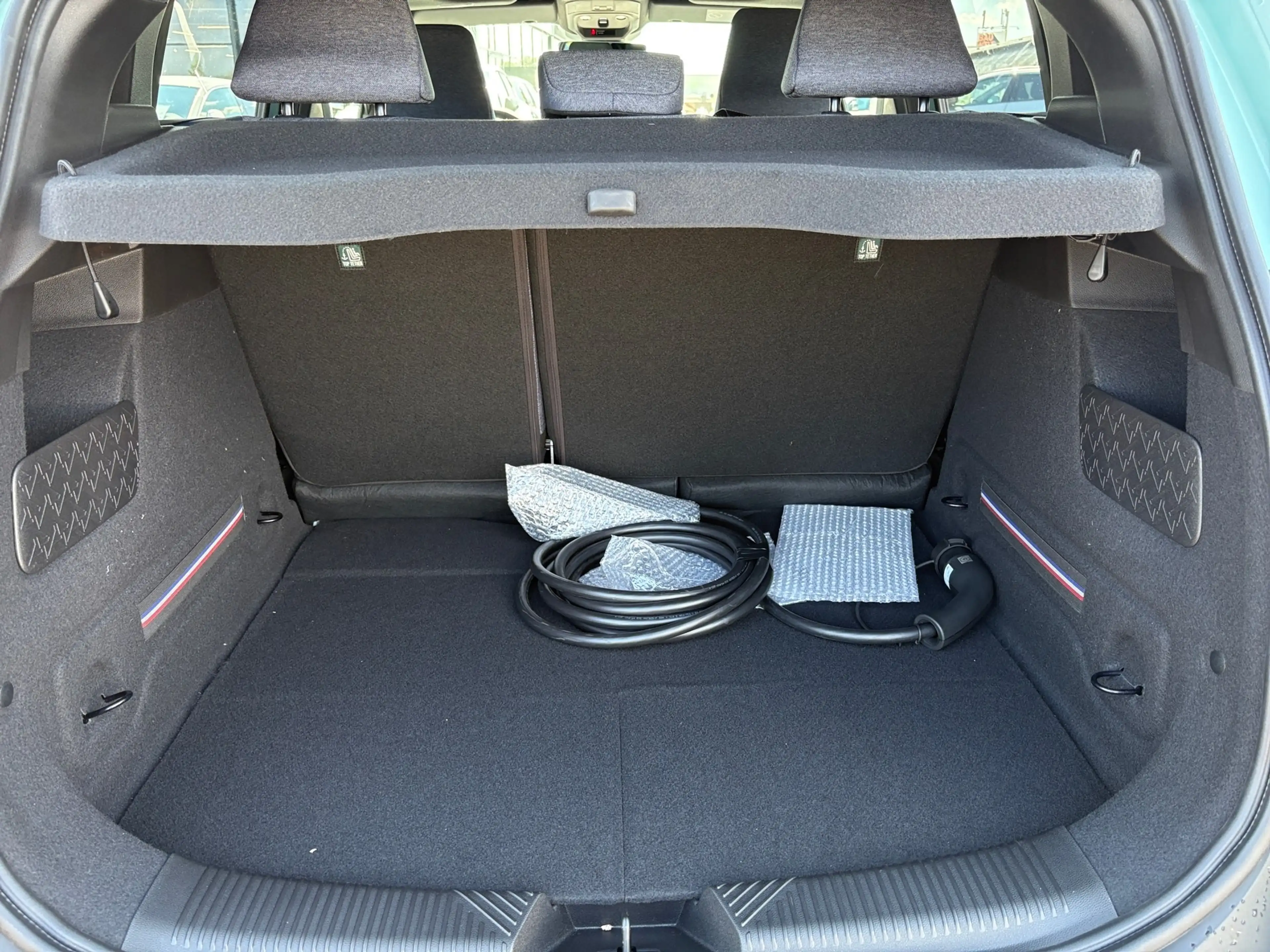 Renault R 4 RENAULT 4 E-TECH Techno 150 PS comfort range — photo 10