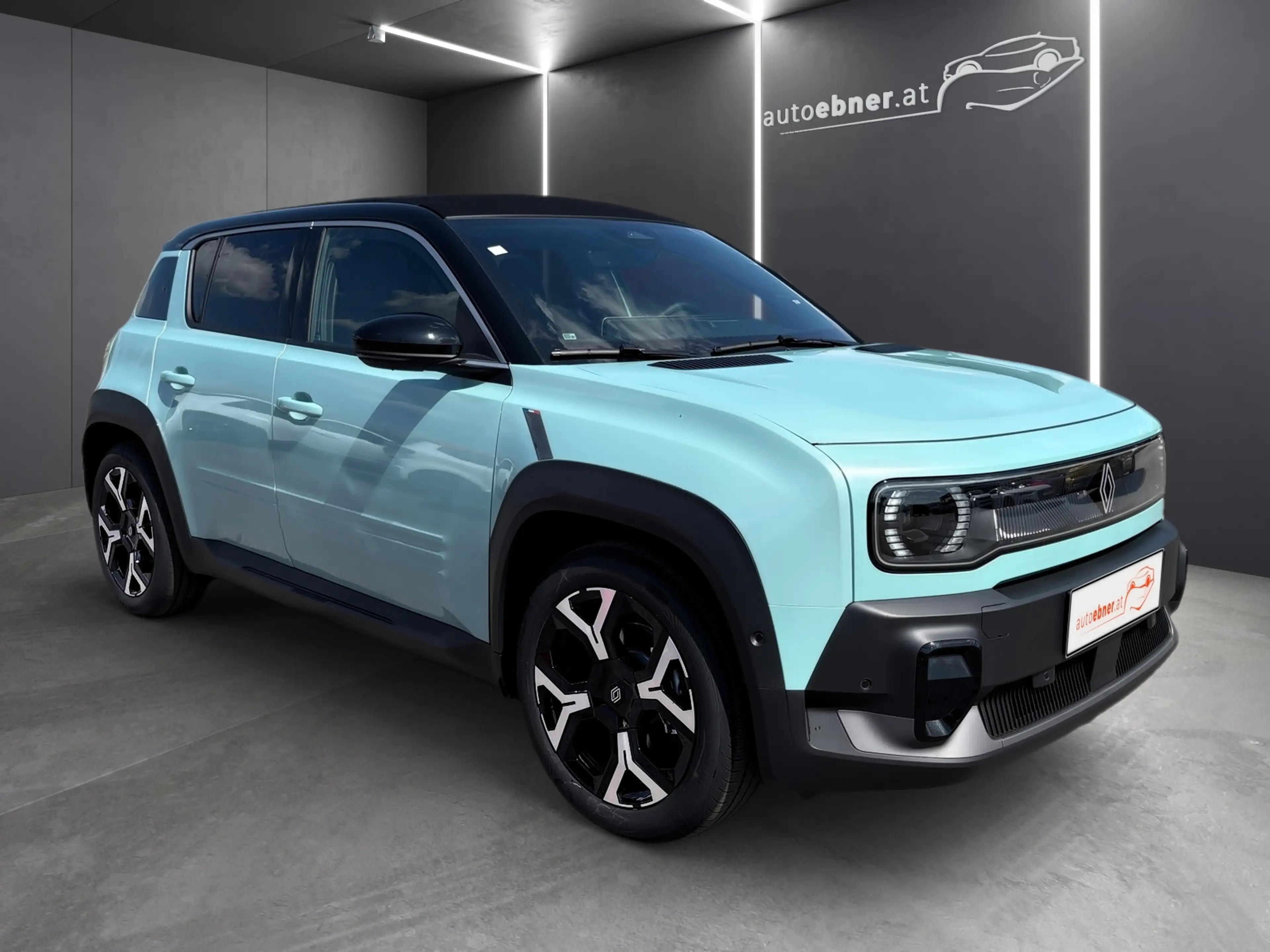 Renault R 4 RENAULT 4 E-TECH Techno 150 PS comfort range — photo 3