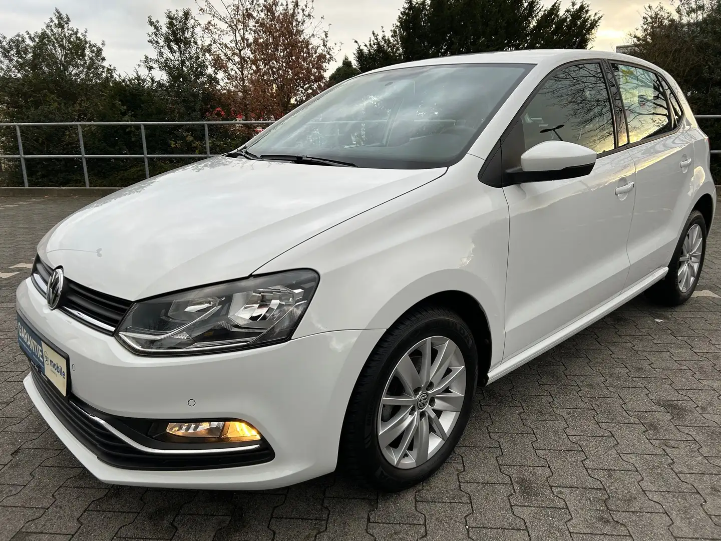 Volkswagen Polo Polo V 5-Türer 1.2TSI AUTOMATIK*KLIMA*PDC*ALU* Bianco - 1
