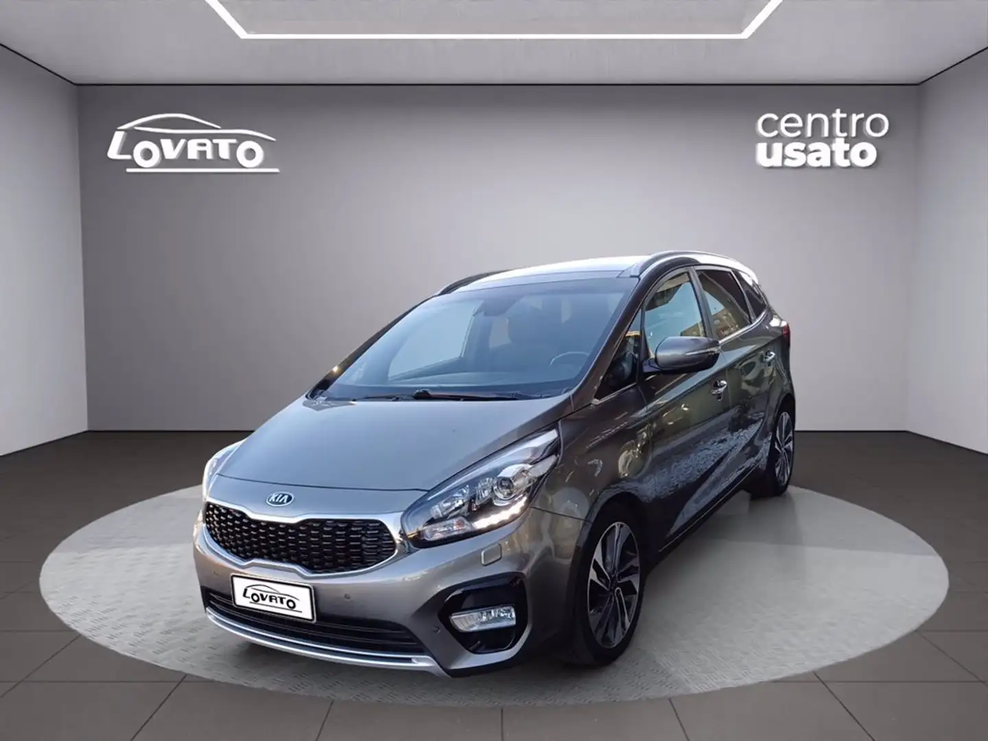 Kia Carens 1.7 CRDi 141 CV Platinum Grijs - 1