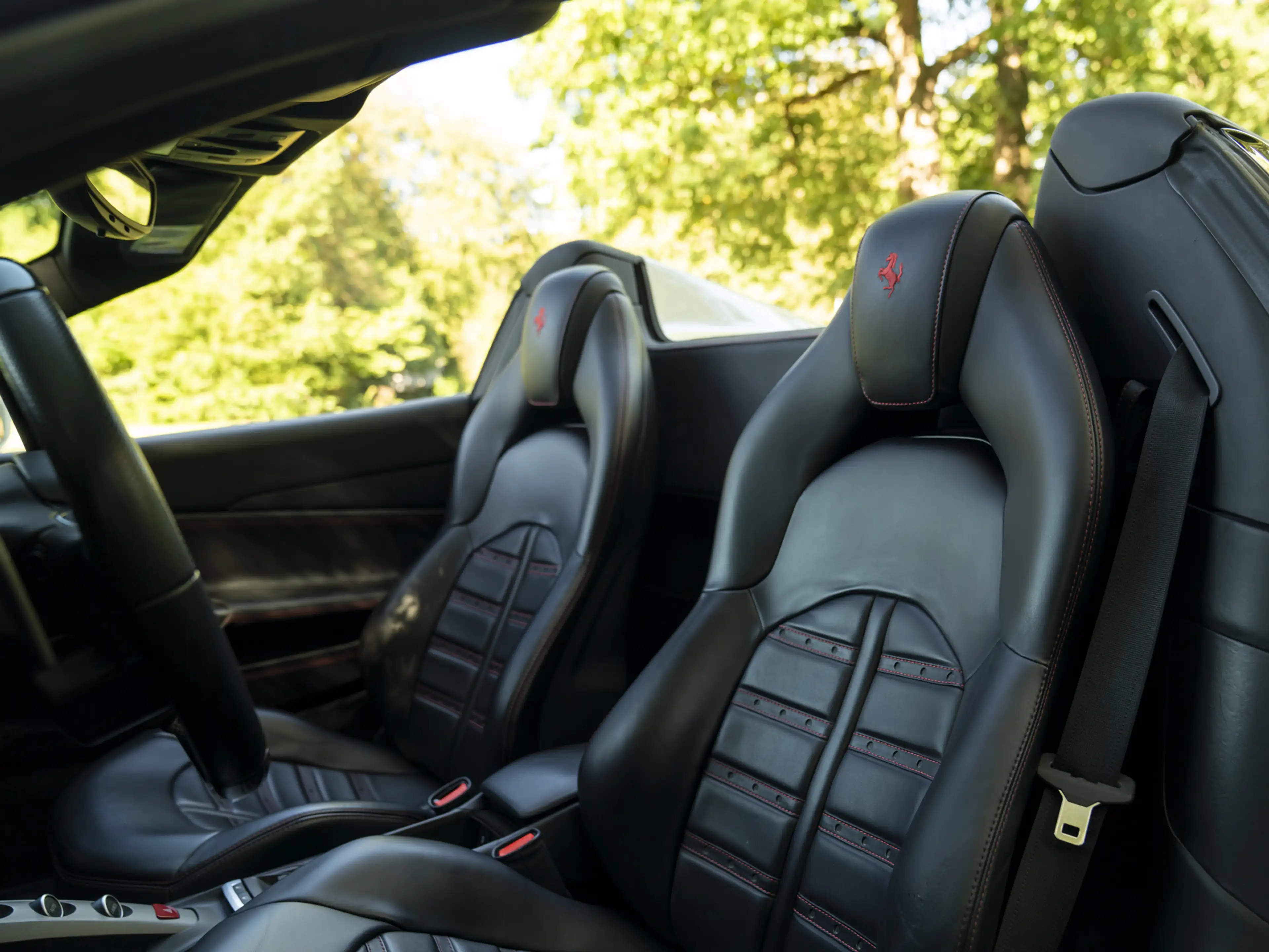 Ferrari 488 3.9 Spider HELE | Carbon ext. | New Power 06-2028 — photo 49