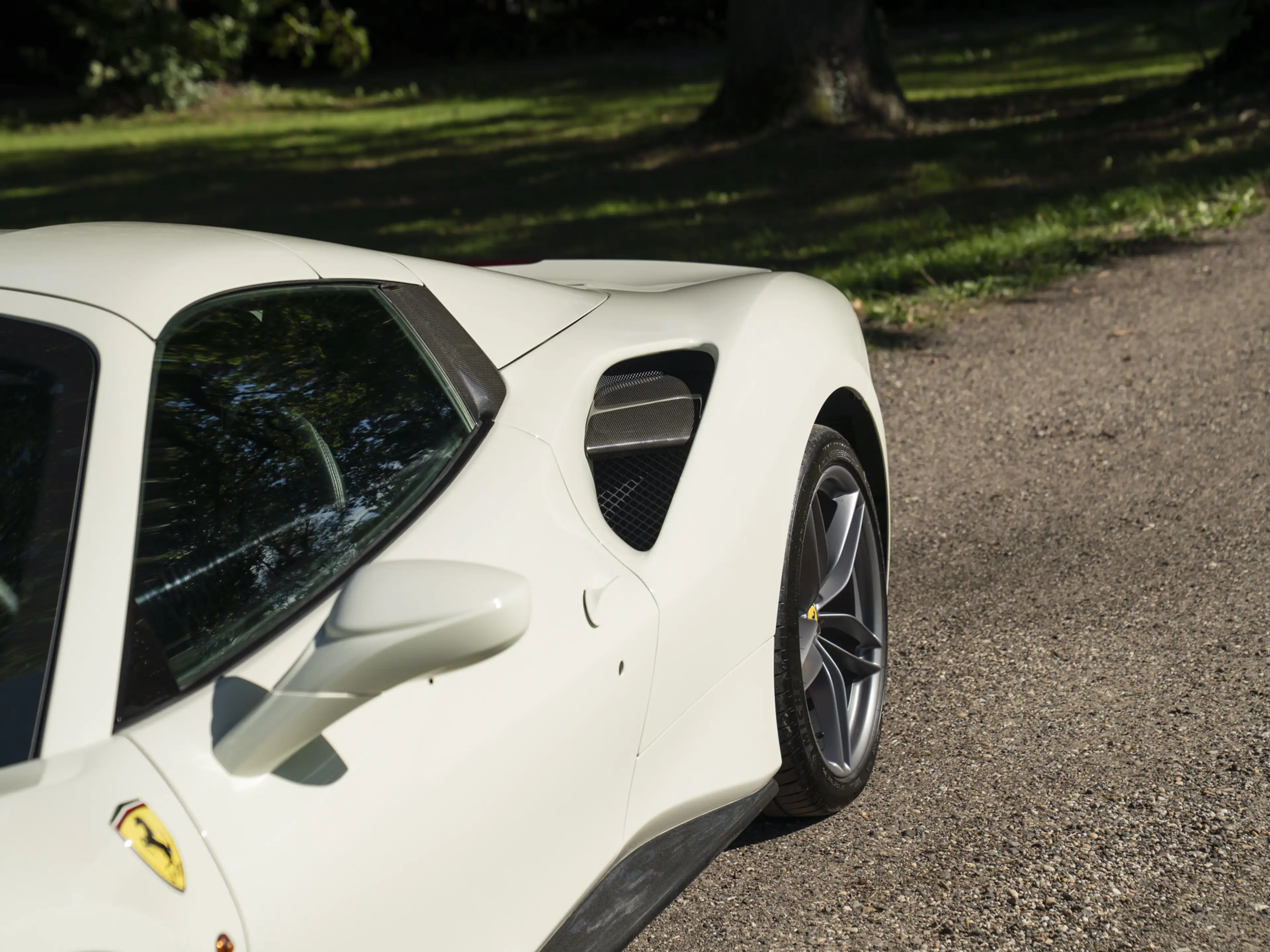 Ferrari 488 3.9 Spider HELE | Carbon ext. | New Power 06-2028 — photo 39