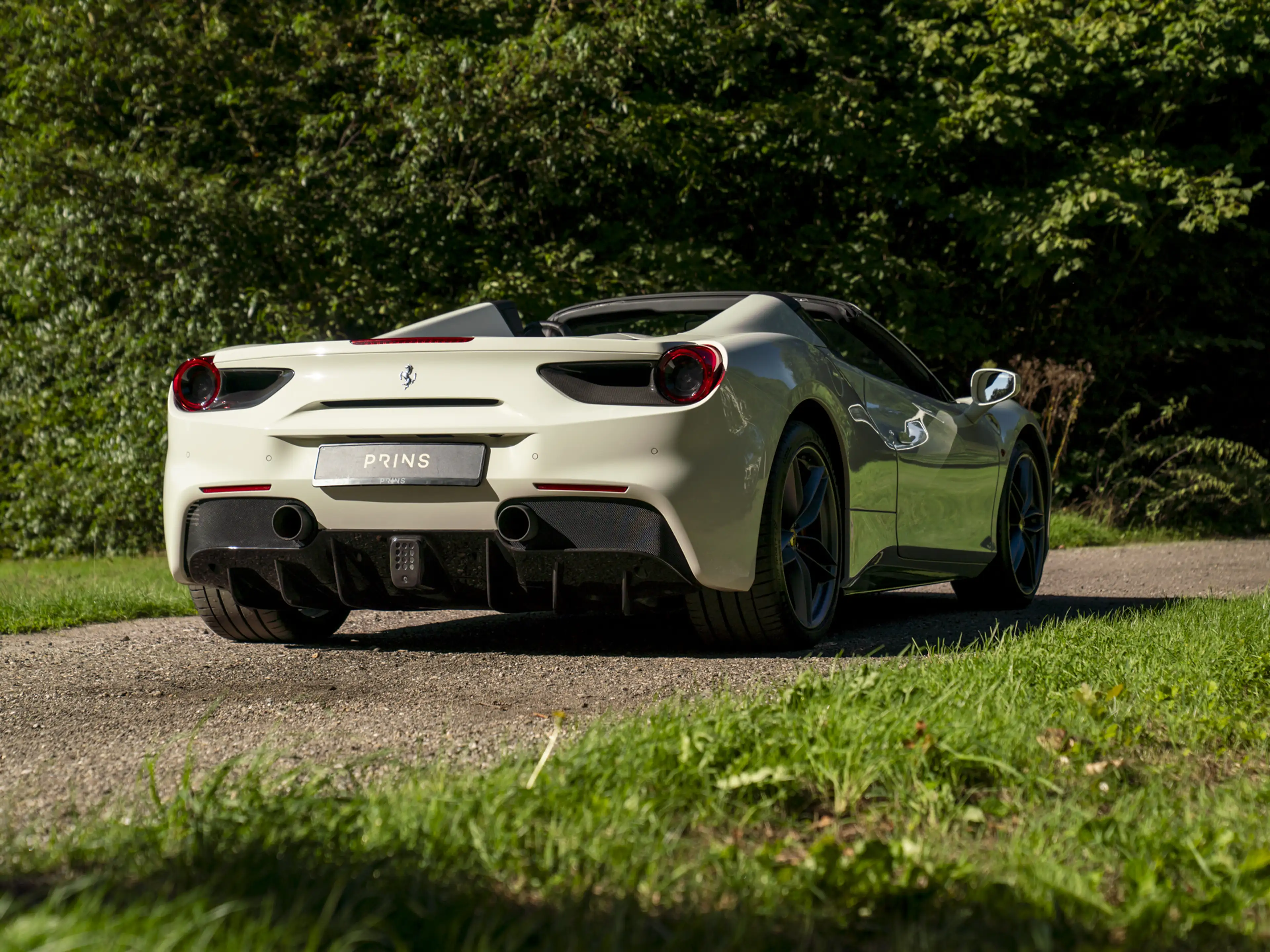 Ferrari 488 3.9 Spider HELE | Carbon ext. | New Power 06-2028 — photo 31