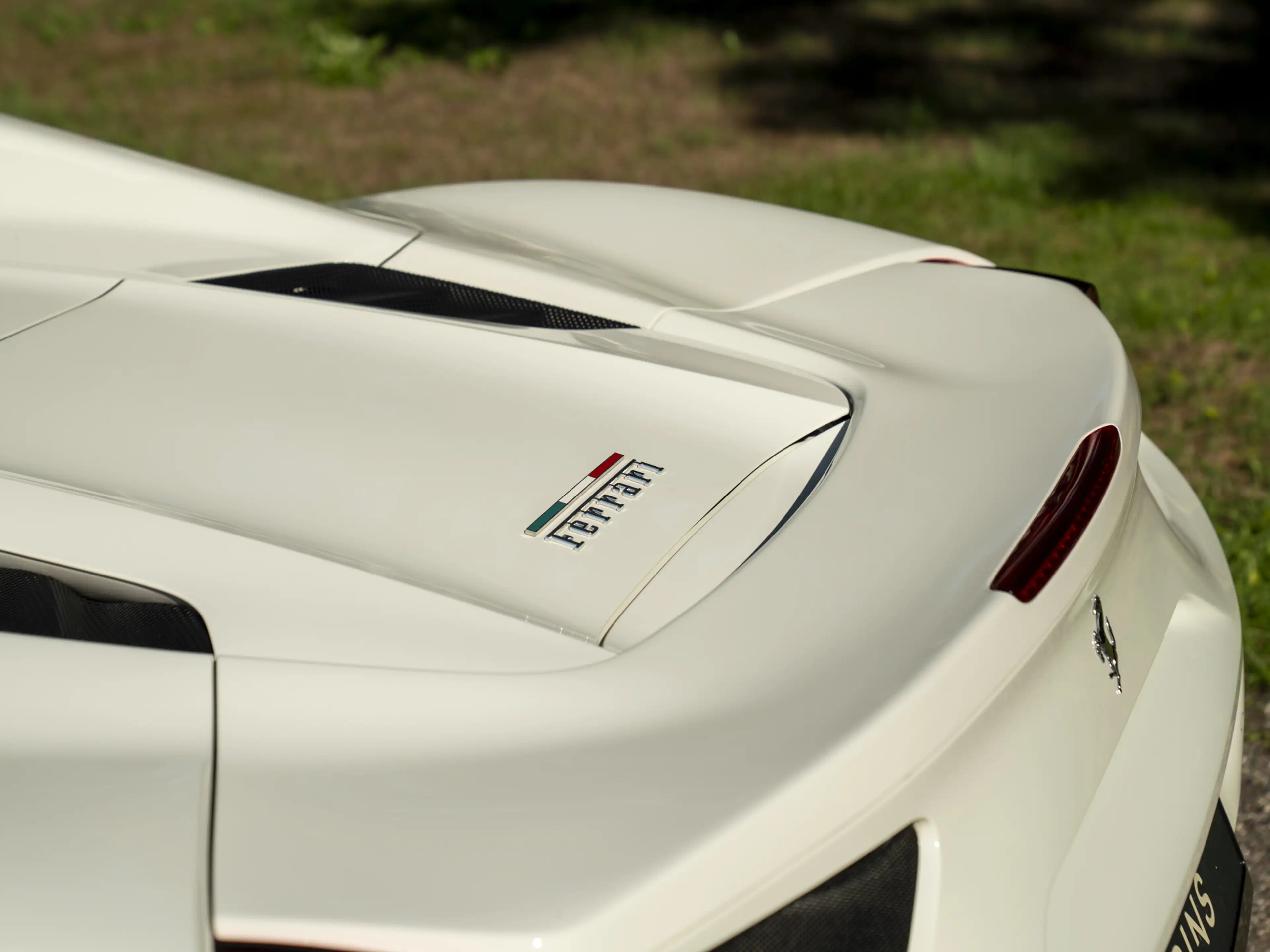 Ferrari 488 3.9 Spider HELE | Carbon ext. | New Power 06-2028 — photo 35
