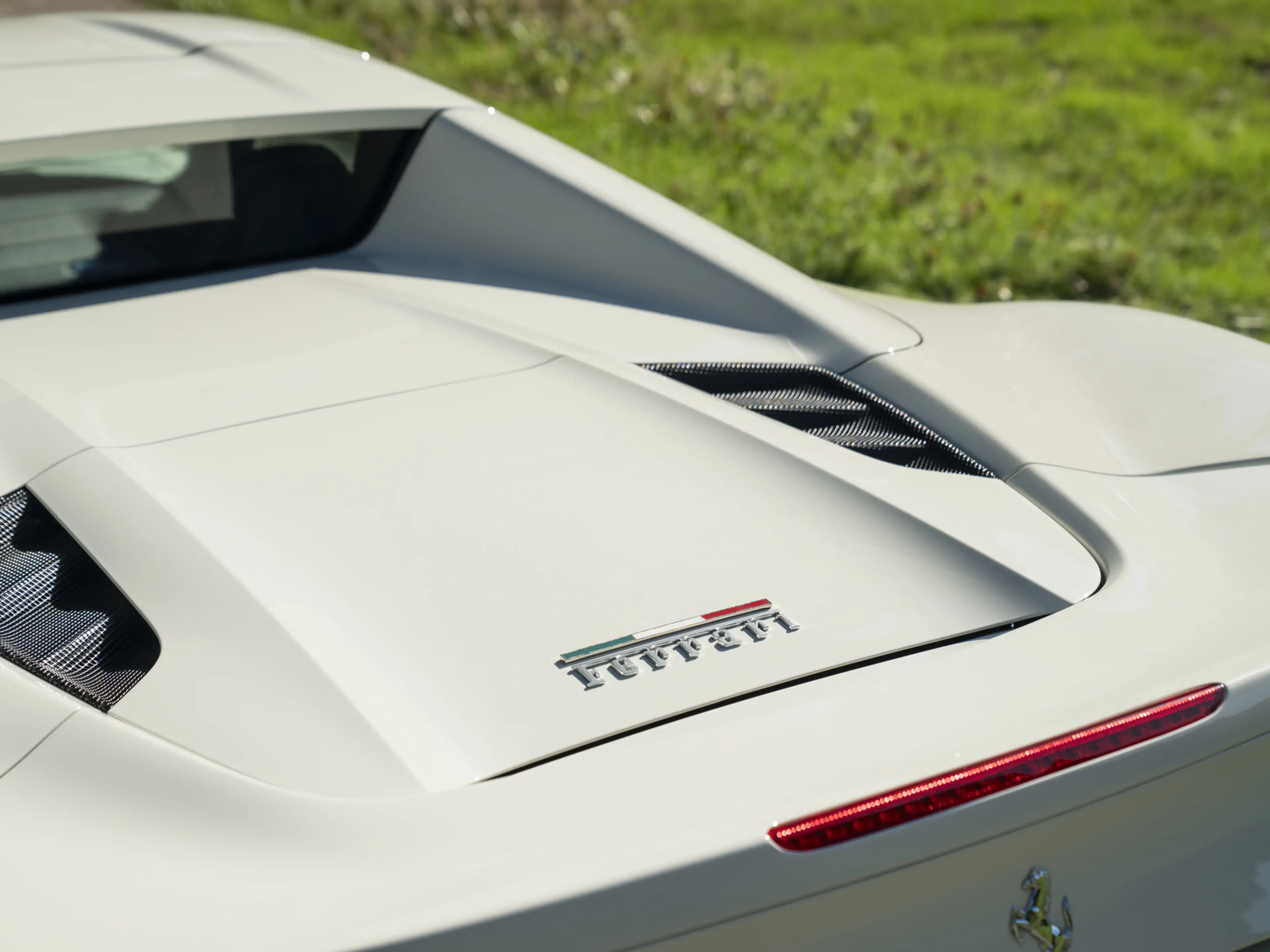 Ferrari 488 3.9 Spider HELE | Carbon ext. | New Power 06-2028 — photo 40
