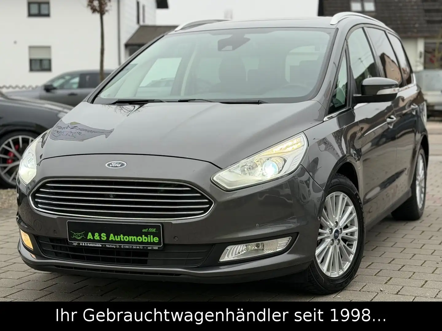 Ford Galaxy 2.0 TDCi Titanium 7-Sitzer *AHK/PANO/CAM* Gris - 1