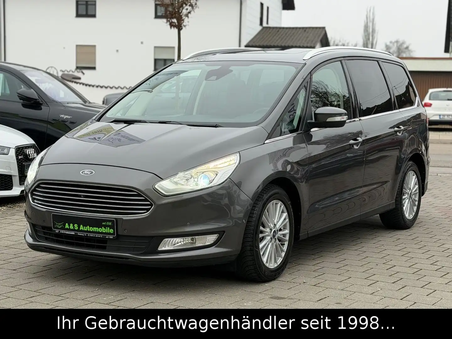 Ford Galaxy 2.0 TDCi Titanium 7-Sitzer *AHK/PANO/CAM* Gris - 2