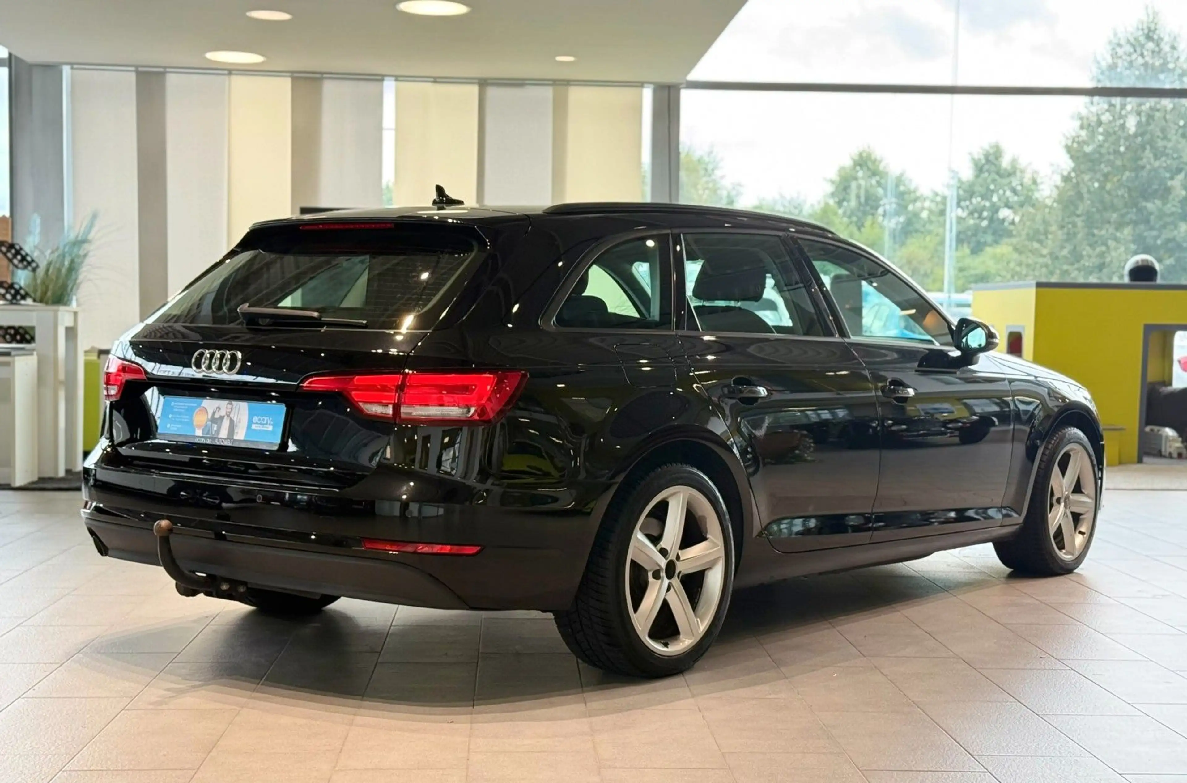 Audi A4 Avant*AHK*Navi*Xenon*Sitzheizung*Klima*PDC* — photo 7