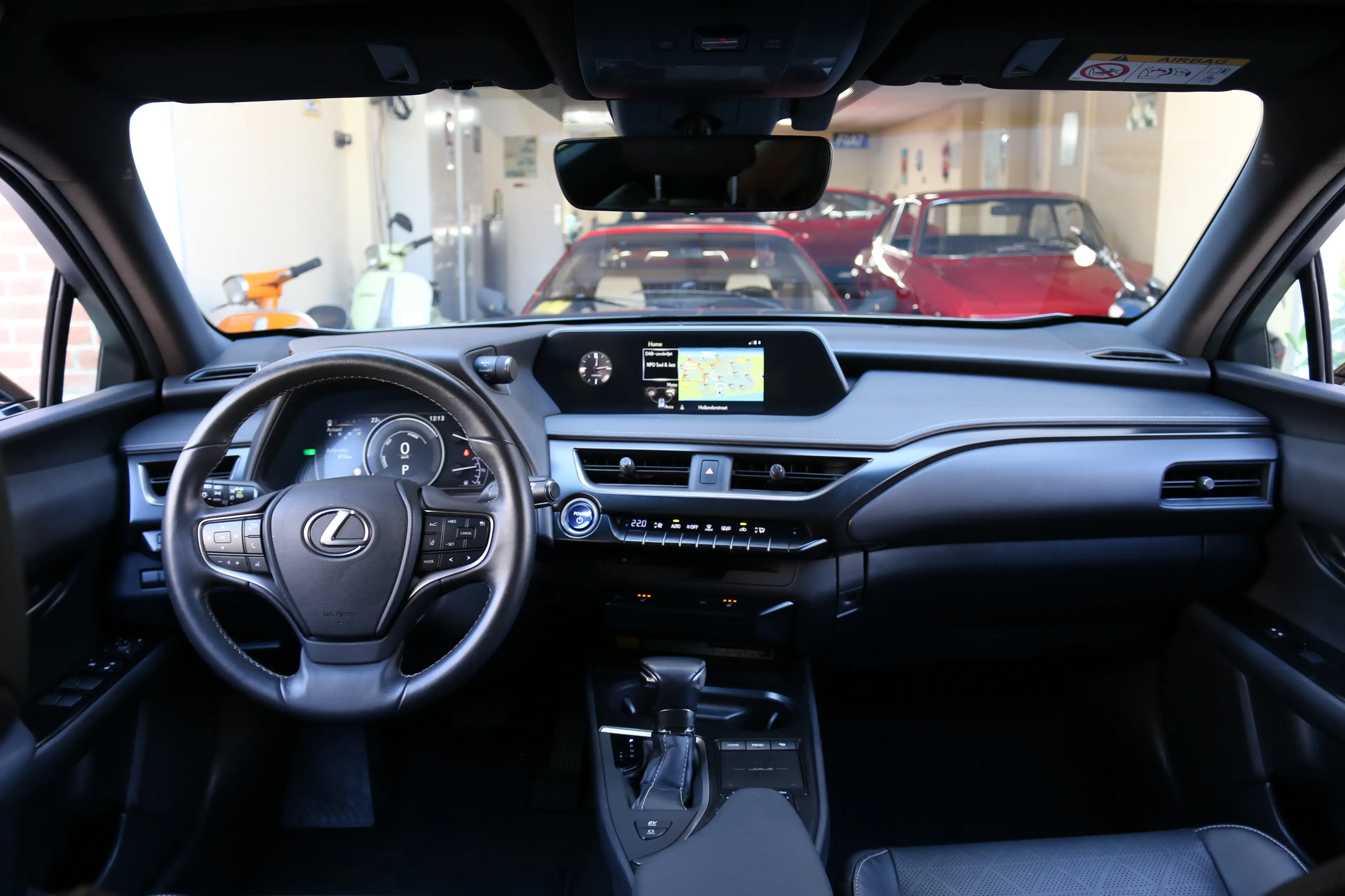 Lexus UX 250h 250h Luxury Line — photo 14