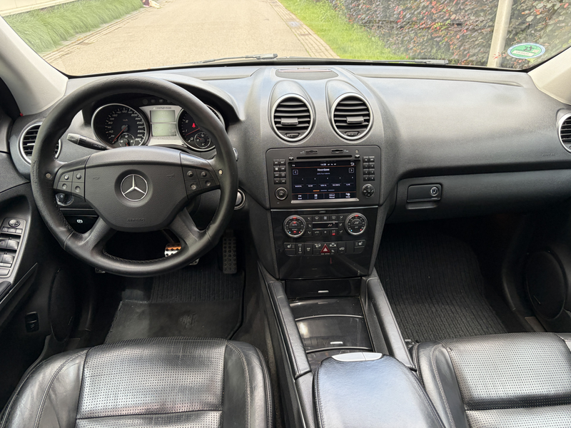 Mercedes-Benz ML 63 AMG M-klasse / AUTOMAAT / SCHUIFDAK / NAVI — photo 3