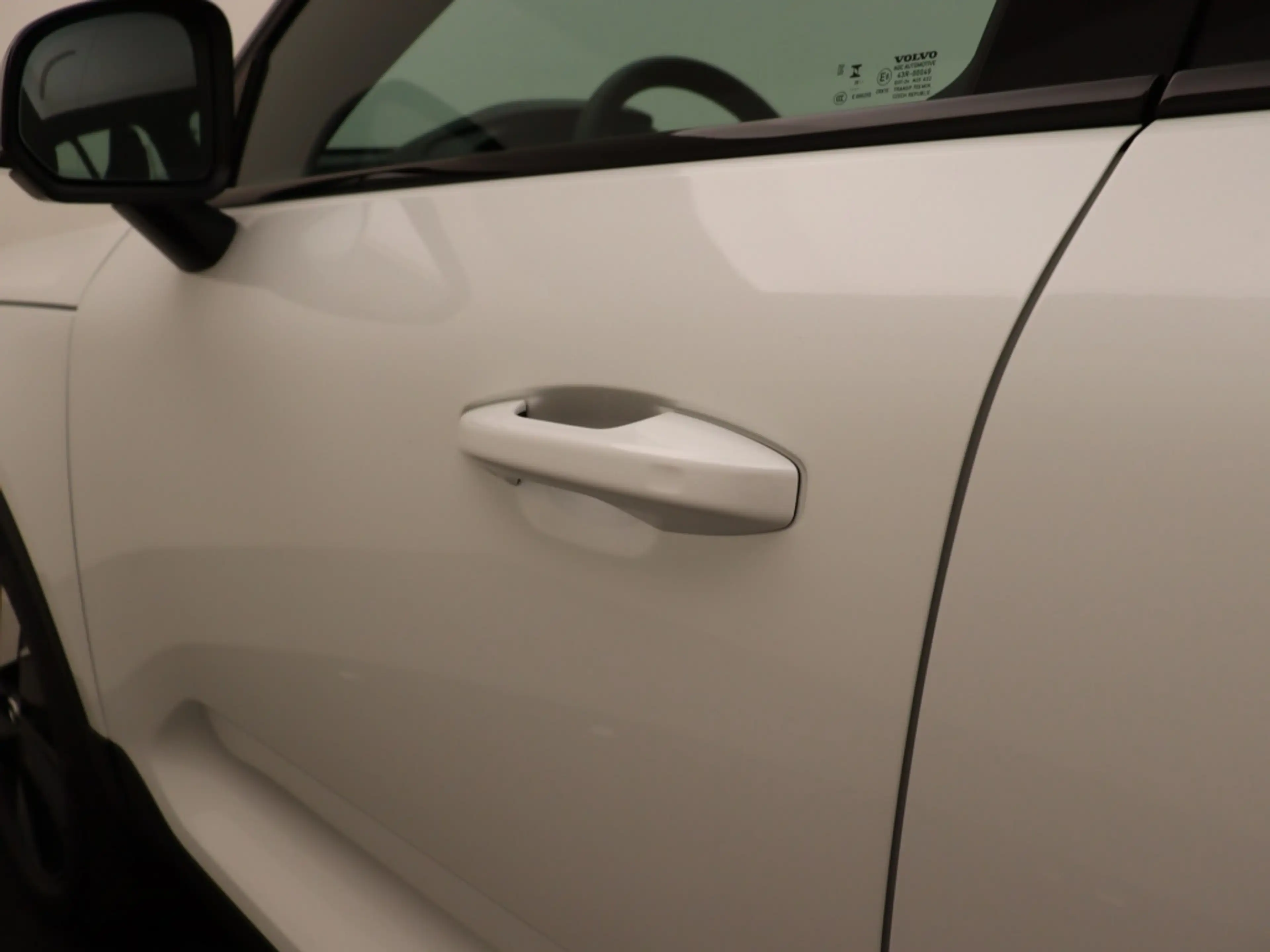 Volvo EX40 EXTENDED RANGE PLUS ACC BLIS CAMERA GOOGLE MAPS — photo 11