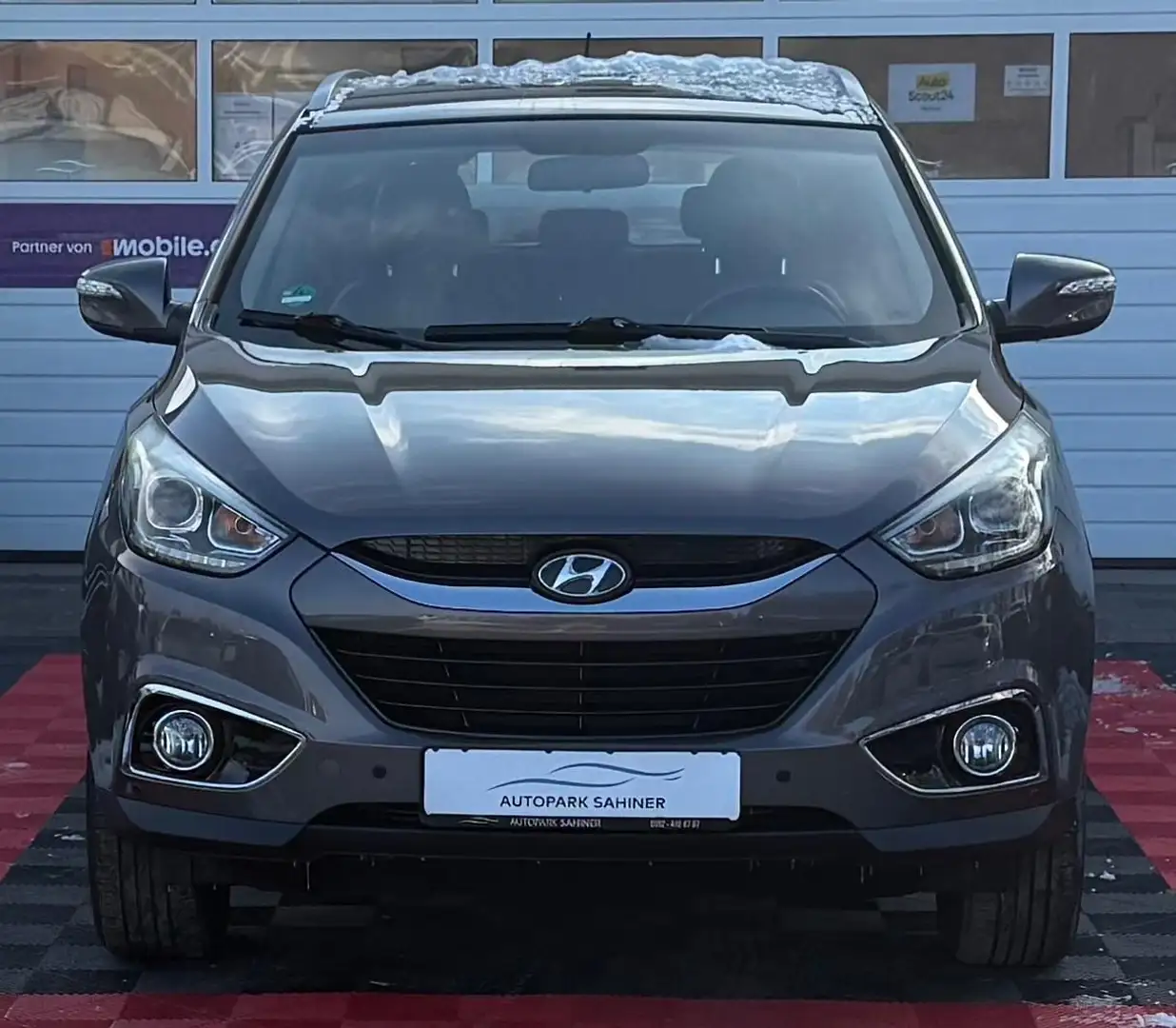 Hyundai iX35 4WD  *PDC*TEMPOMAT*KLIMA*AHK* Gris - 2