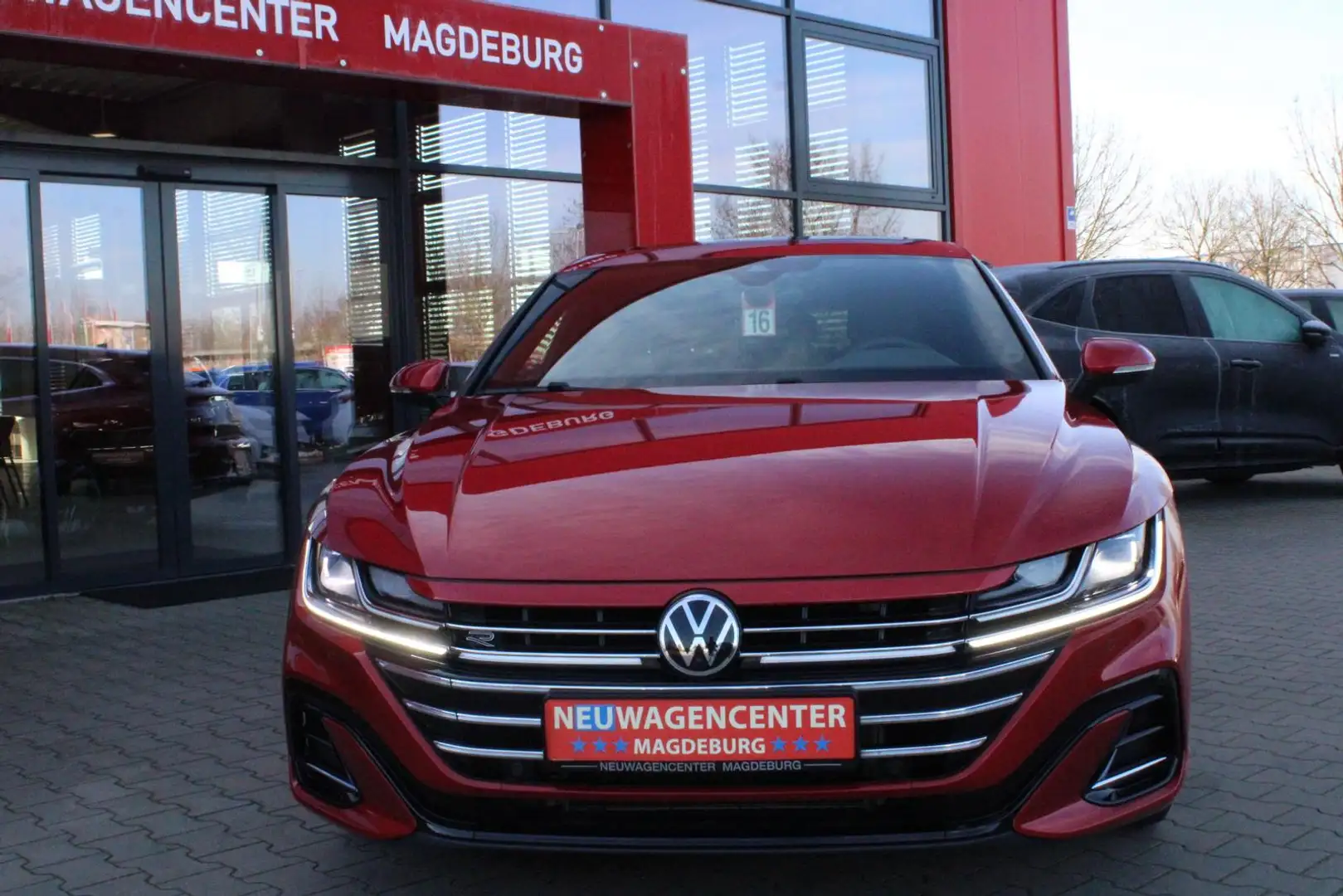 Volkswagen Arteon 2.0 TDI DSG SB R-Line 4M*AHK*ST.HZG*360°PANO* Červená - 2