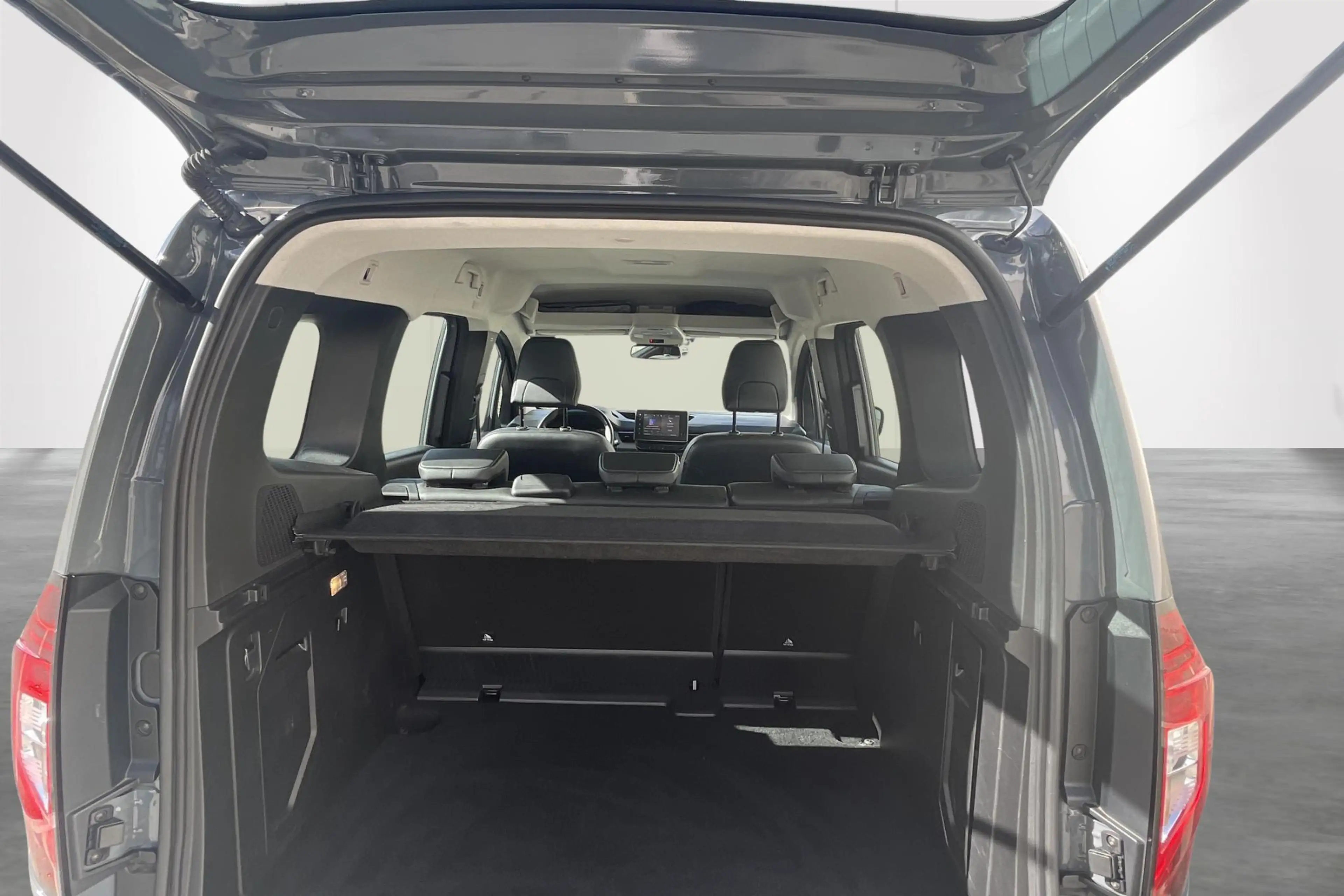 Nissan Townstar L1H1 DIG-T 130 MT N-Connecta — photo 10