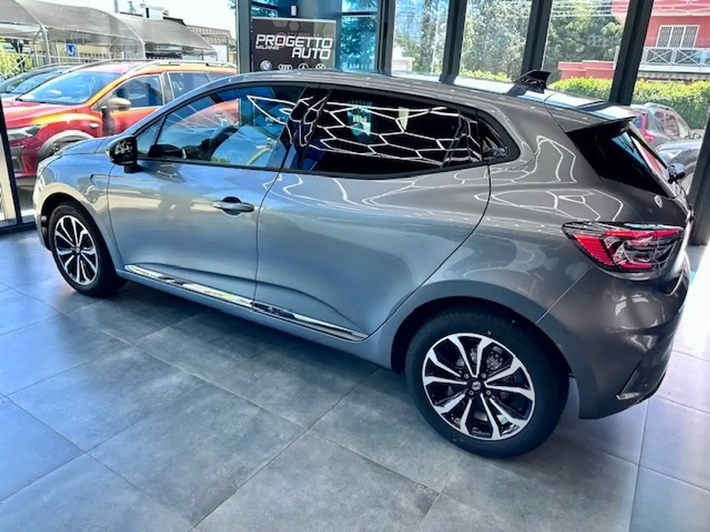 Renault Clio Clio V 2023 1.0 eco-g Techno 100cv Grigio - 2