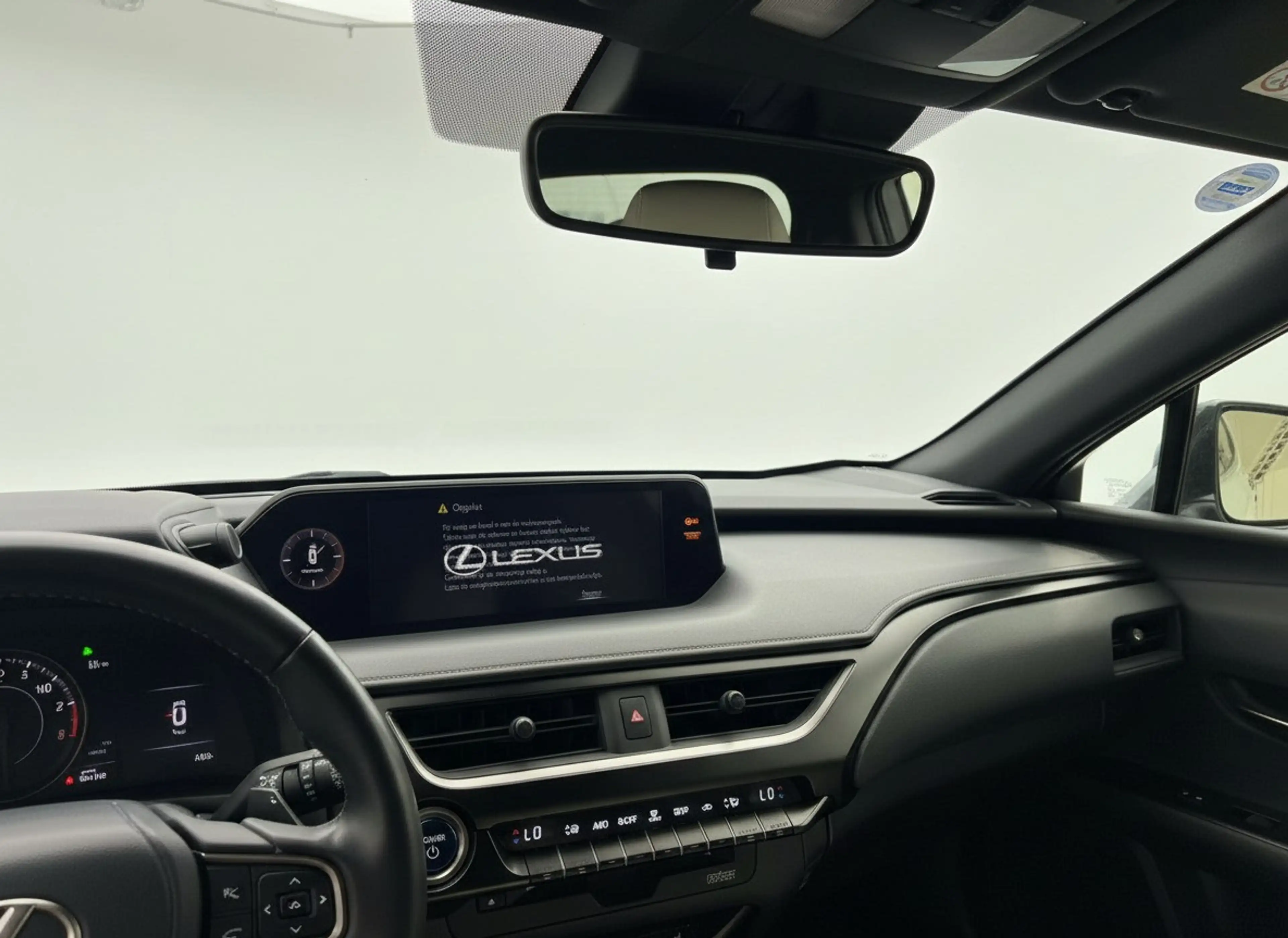 Lexus UX 250h AWD F Sport Premium | Mark Levinson | 360' Camera — photo 8