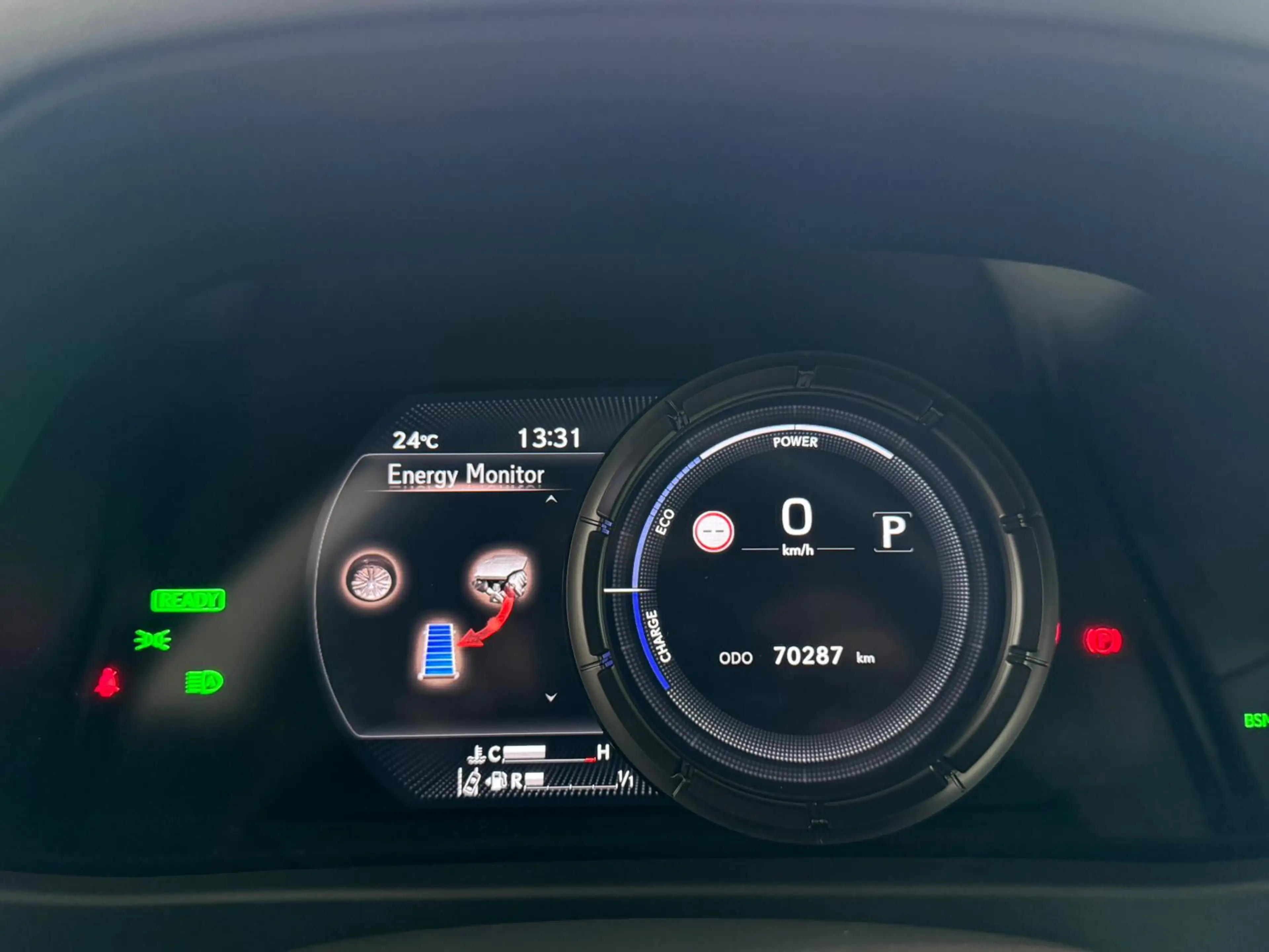 Lexus UX 250h AWD F Sport Premium | Mark Levinson | 360' Camera — photo 13