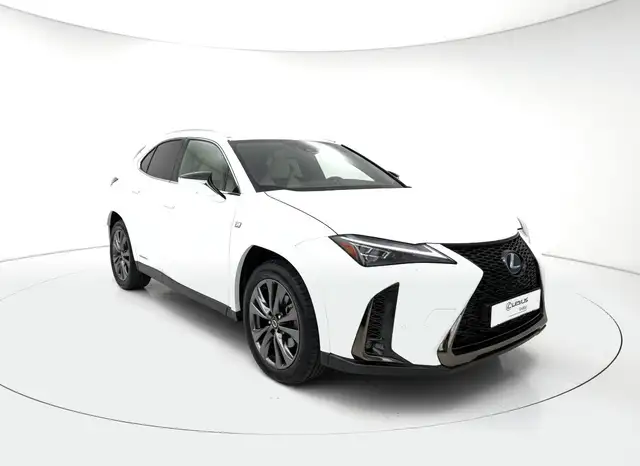 Lexus Ux view 3