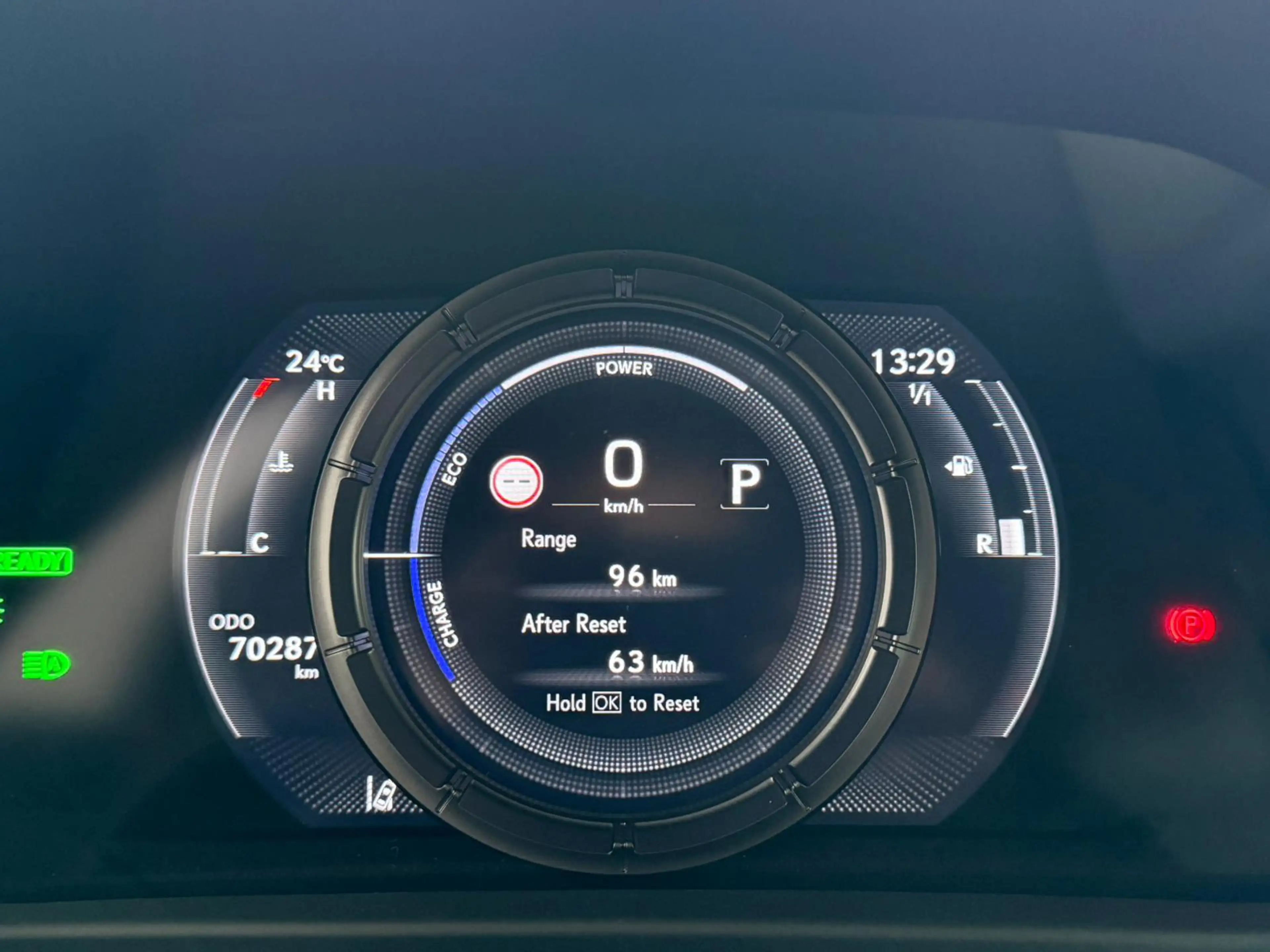 Lexus UX 250h AWD F Sport Premium | Mark Levinson | 360' Camera — photo 12