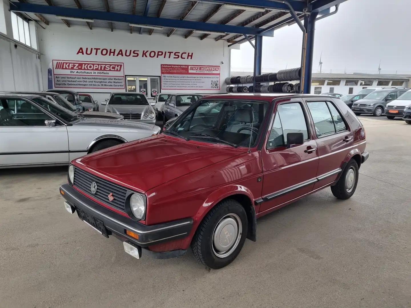 Volkswagen Golf Golf 1,3 5-türig Rot - 1