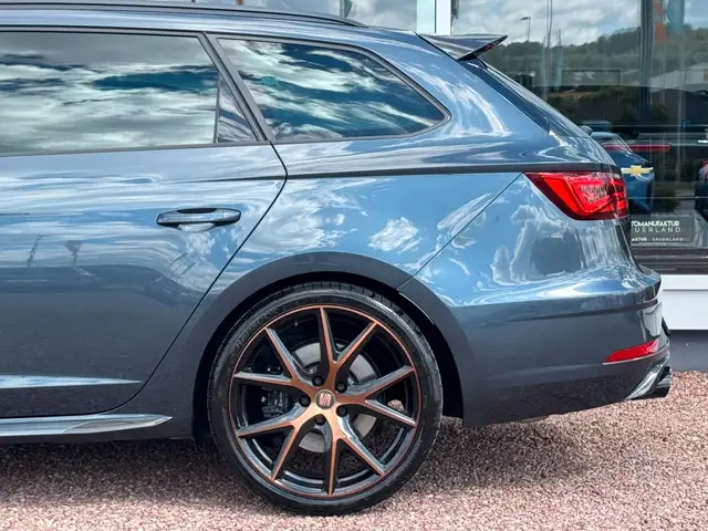 Seat Leon Leon view 8