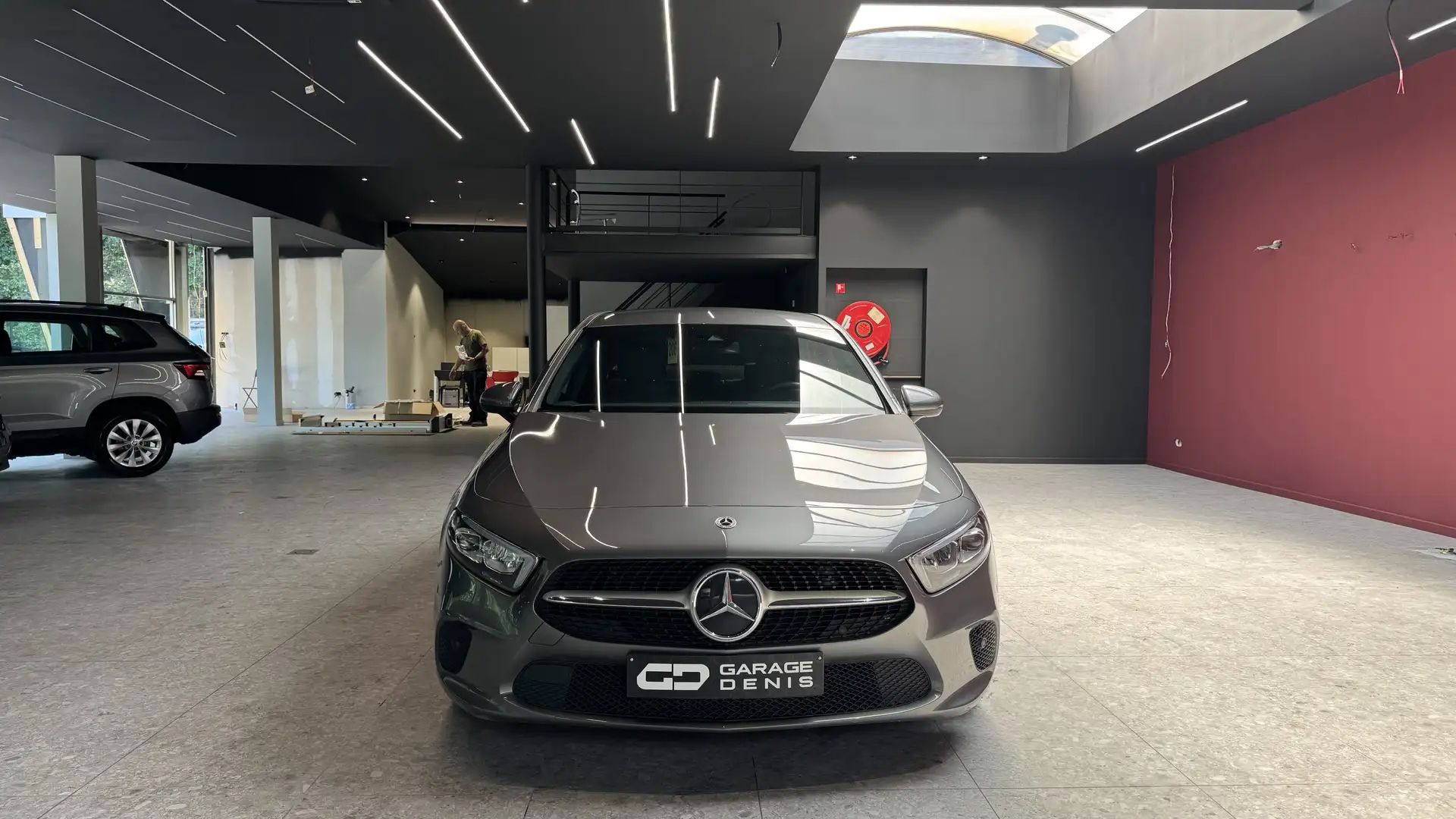 Mercedes-Benz A 180 d *BOITE-AUTO*GPS+CAMERA*LED*CUIR*GARANTIE* Grau - 2