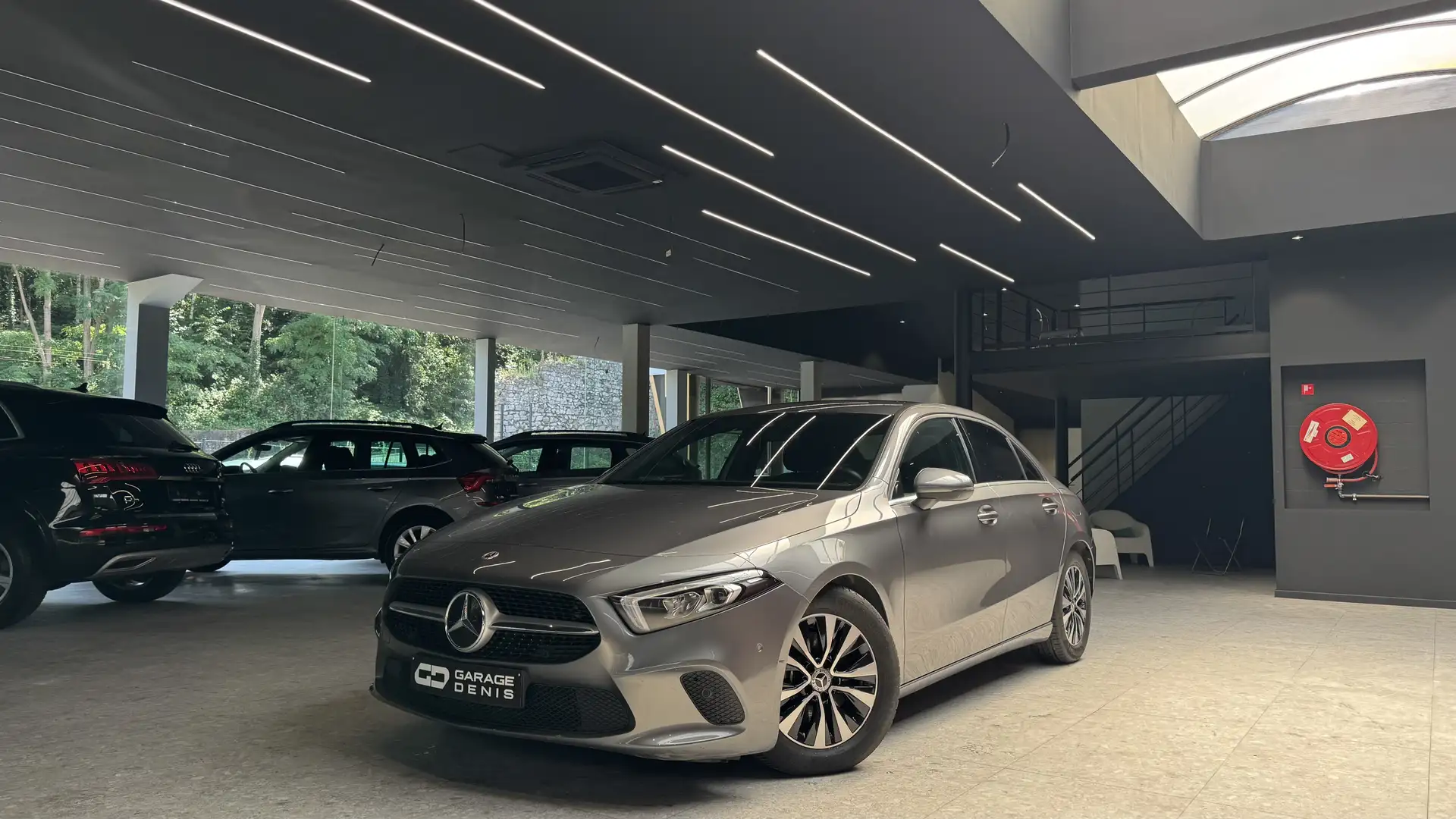 Mercedes-Benz A 180 d *BOITE-AUTO*GPS+CAMERA*LED*CUIR*GARANTIE* Grau - 1