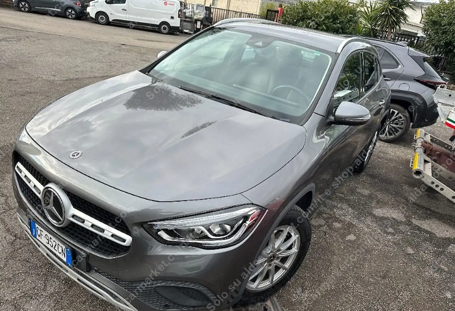 Mercedes-Benz GLA 200 GLA d Business Extra auto Gris - 1