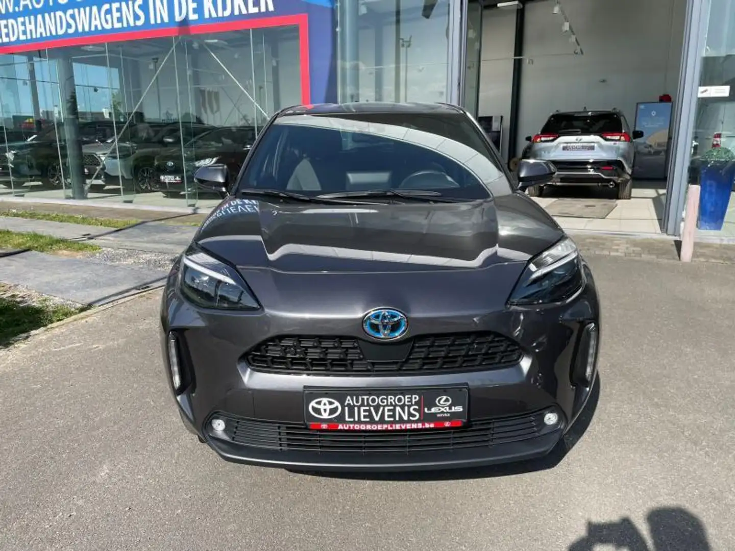 Toyota Yaris Cross Dynamic Plus / Comfort Pack 1. Gris - 2