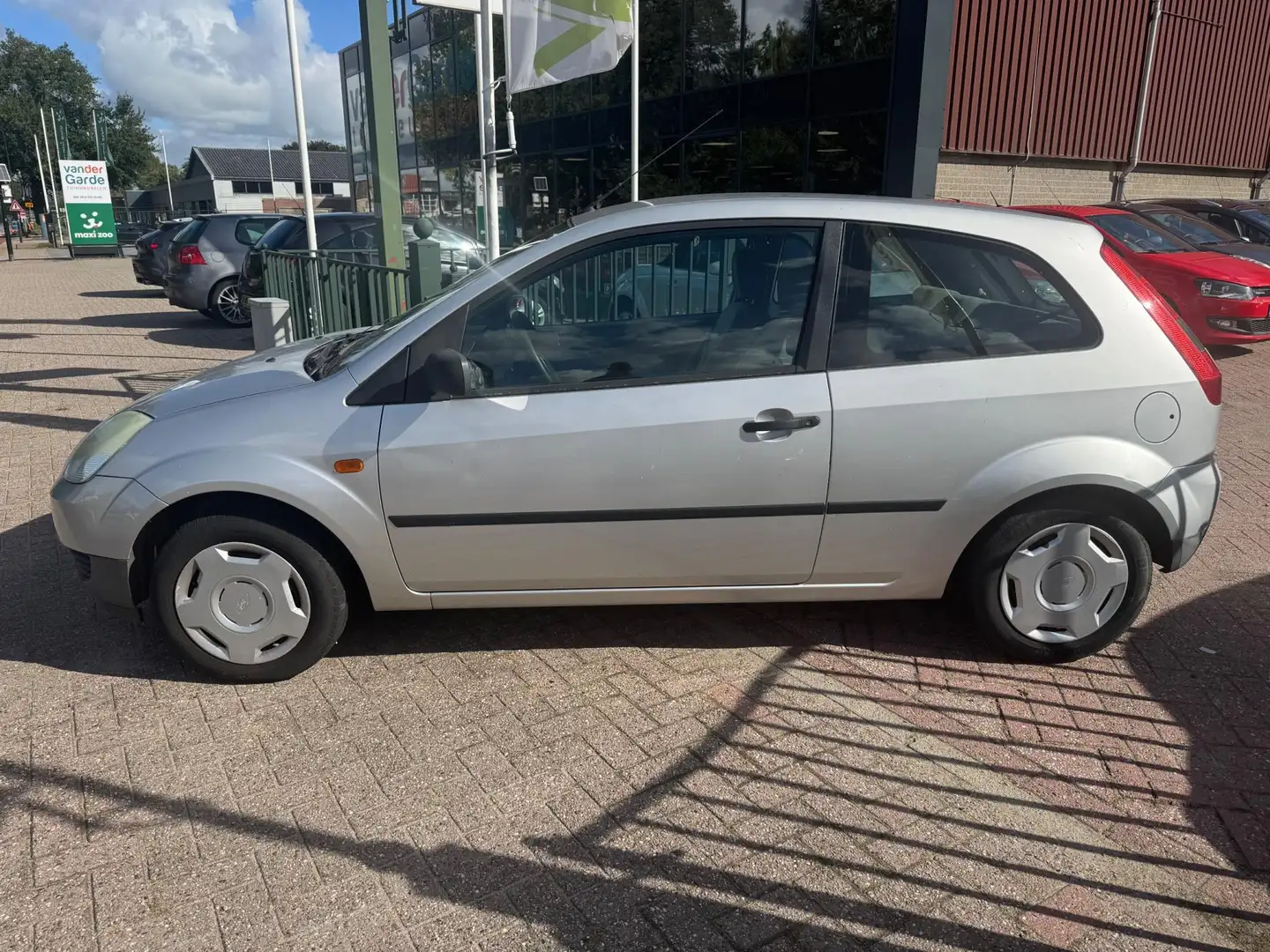 Ford Fiesta 1.25 Celebration 1e eigenaar, weinig km, APK 10-20 Grau - 2