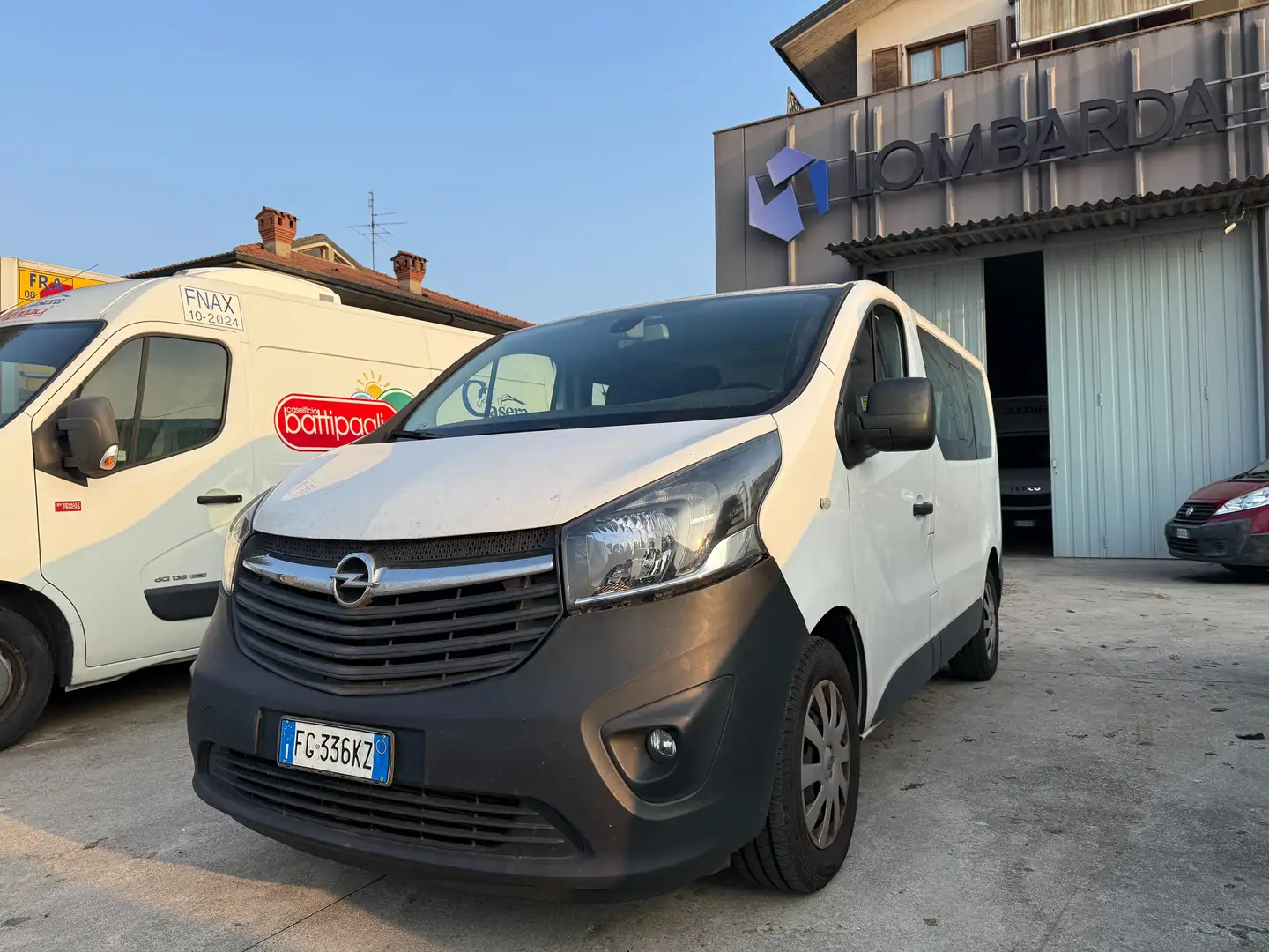 Opel Vivaro 6 POSTI/BITURBO/150000 KM/2016 Bianco - 1