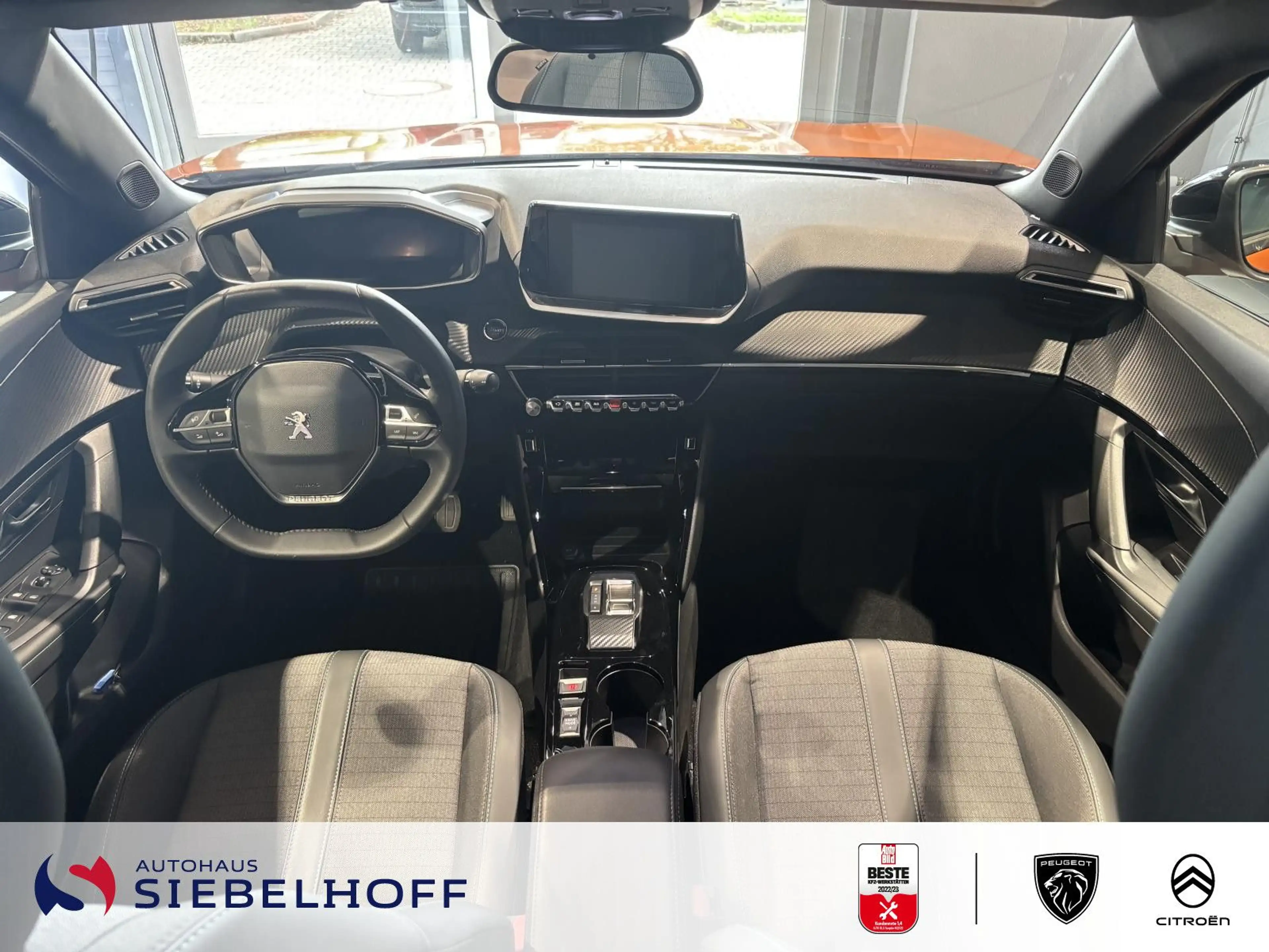 Peugeot 2008 e-2008 Allure Pack Elektromotor 136 — photo 10
