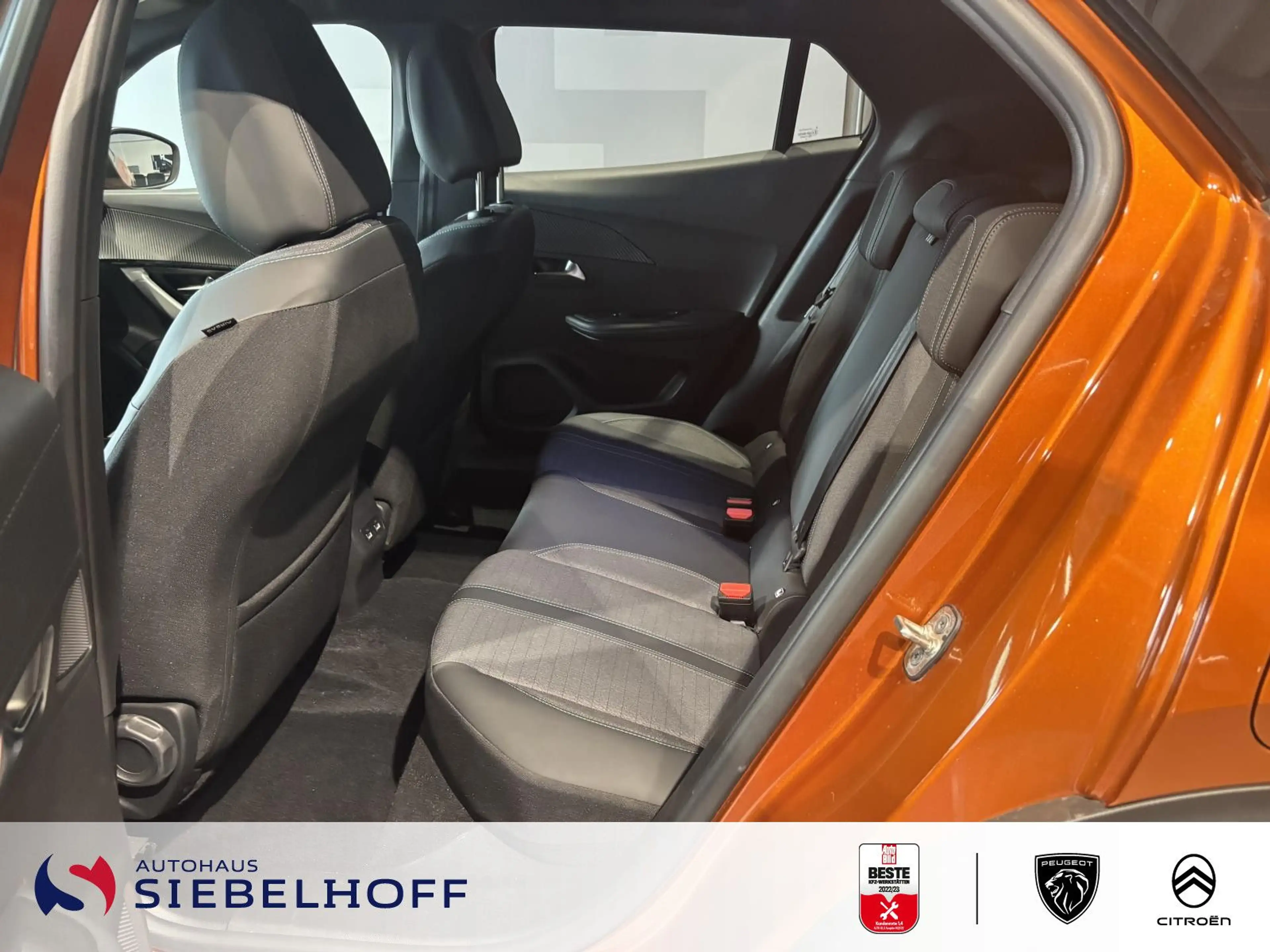 Peugeot 2008 e-2008 Allure Pack Elektromotor 136 — photo 9