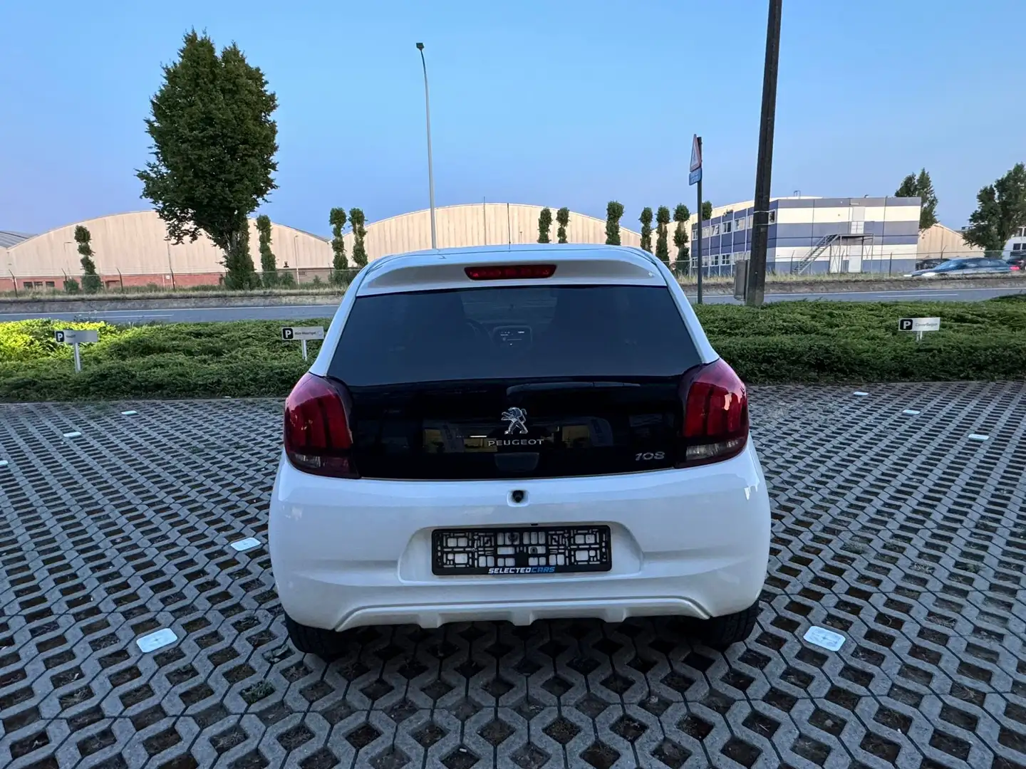 Peugeot 108 VTI 1.0i Top! Collection Gekeurd Wit - 2
