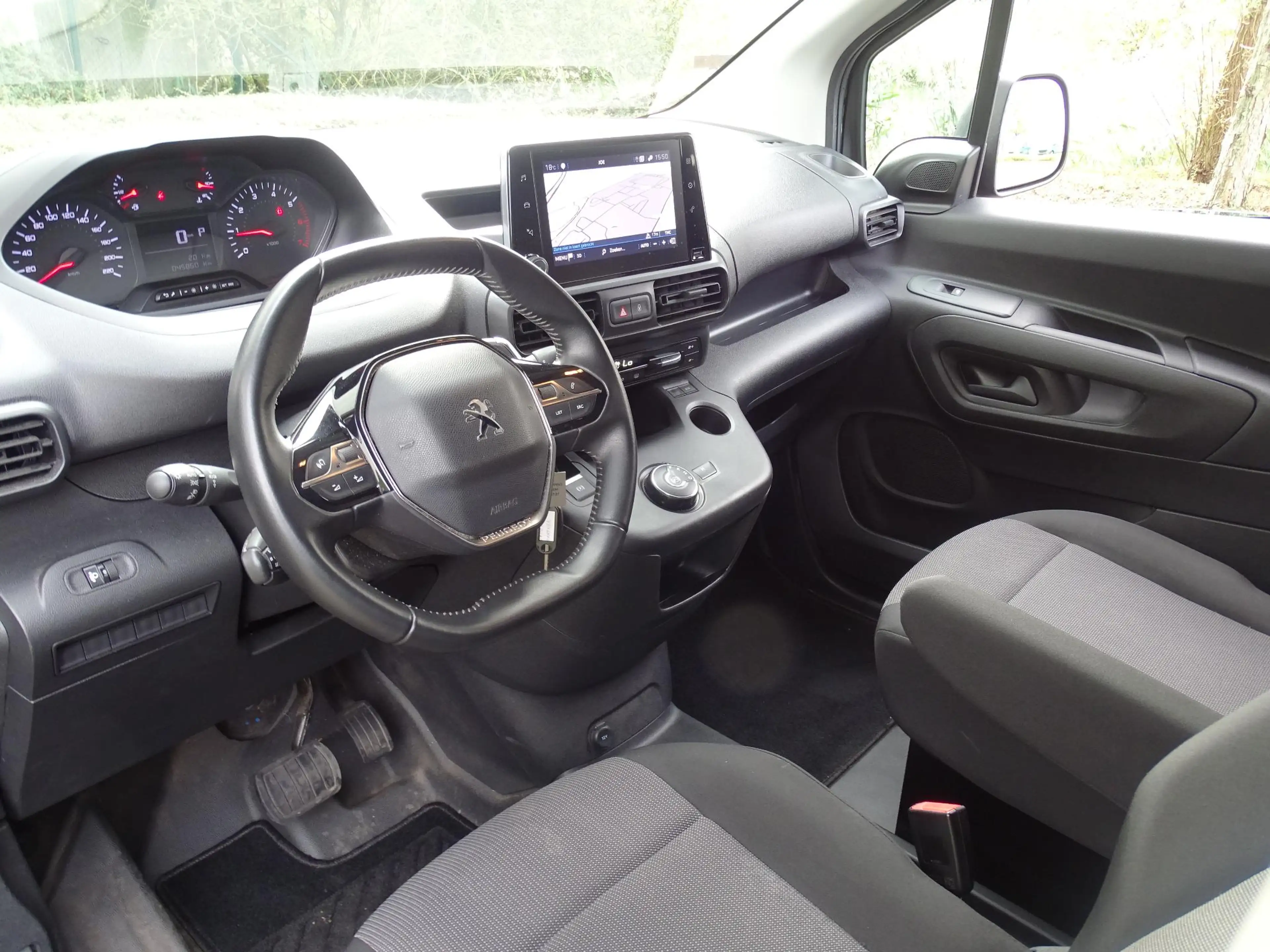 Peugeot Partner 1.2T L1 Automaat+gps — photo 12