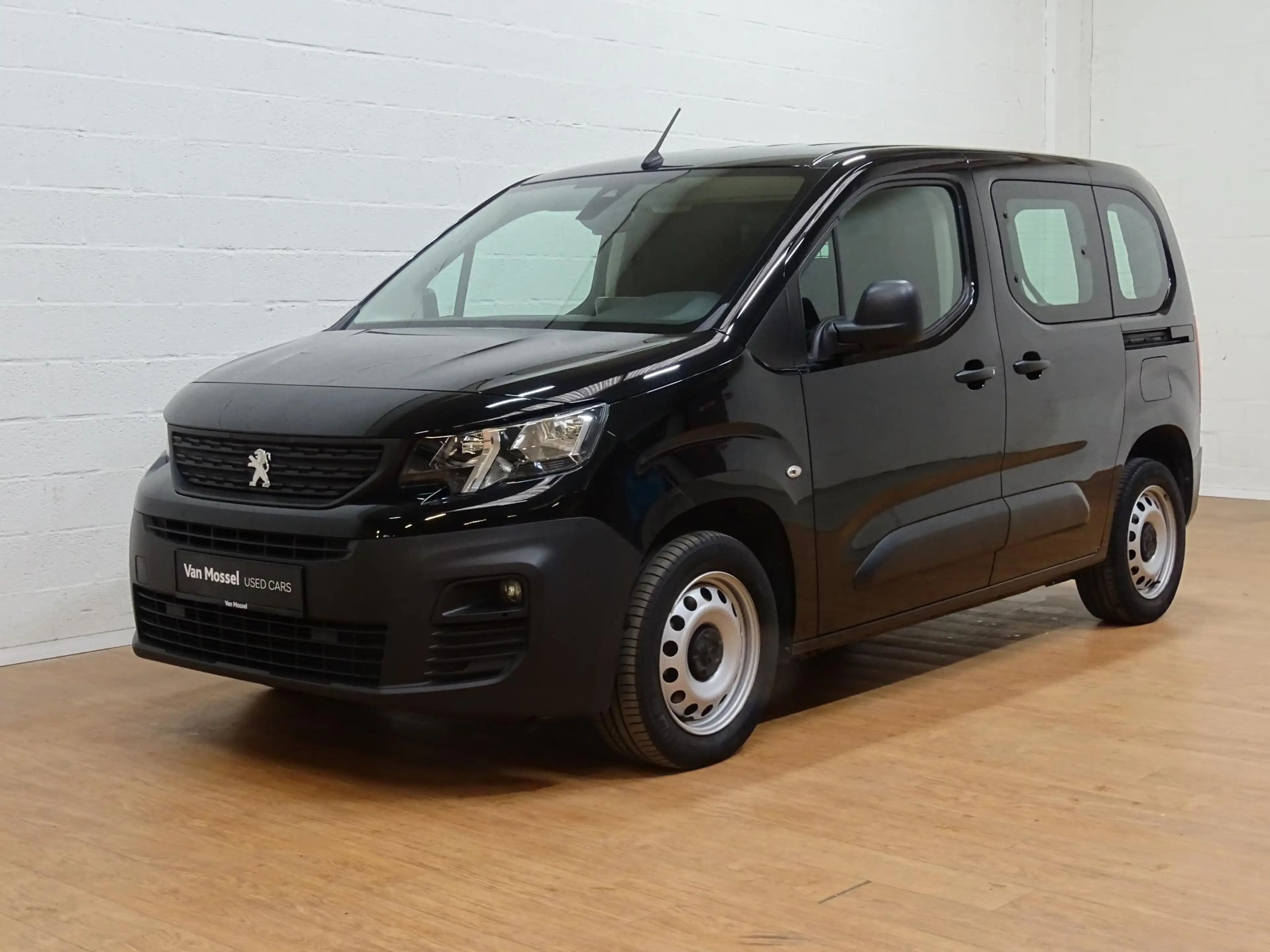 Peugeot Partner 1.2T L1 Automaat+gps — photo 5