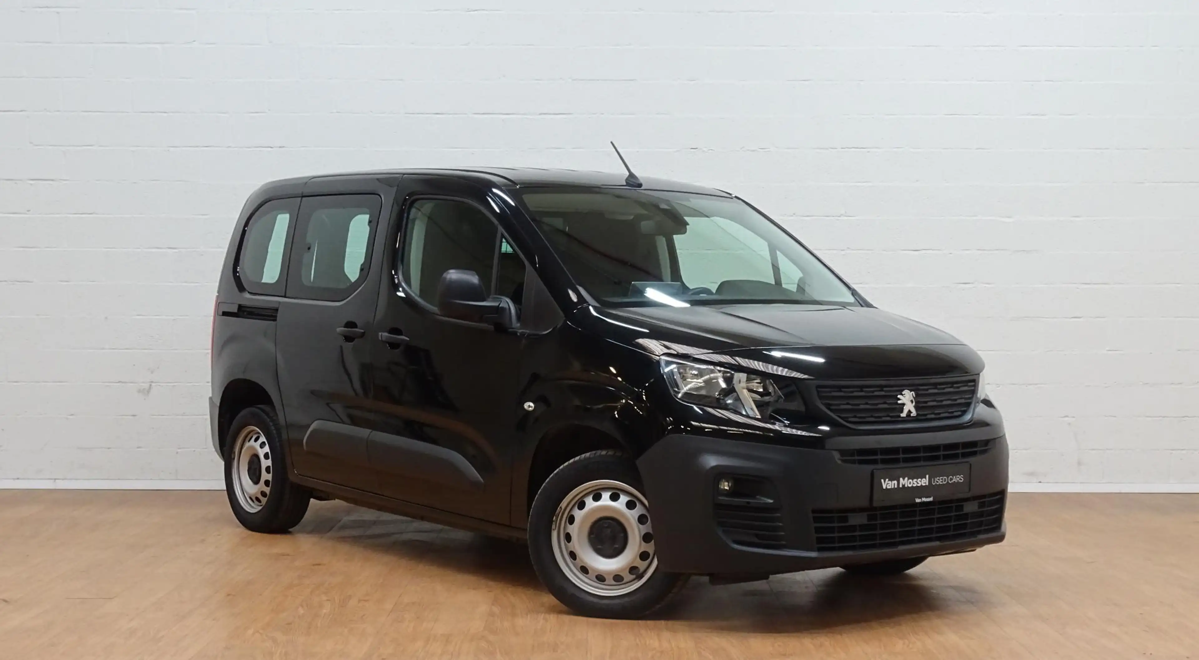 Peugeot Partner 1.2T L1 Automaat+gps — photo 2