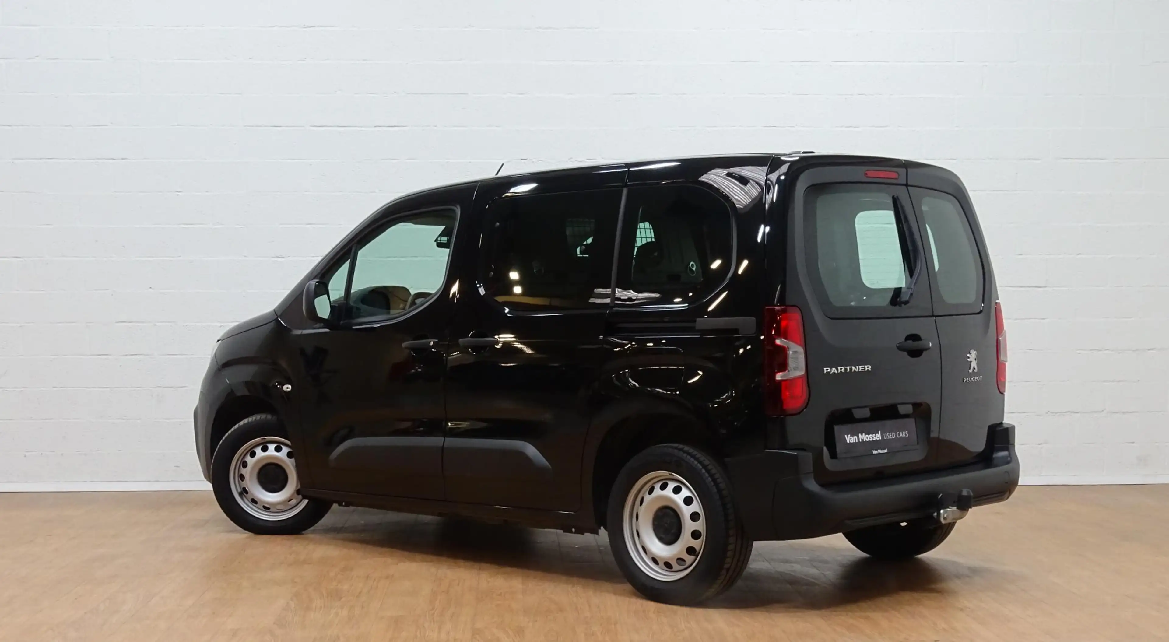 Peugeot Partner 1.2T L1 Automaat+gps — photo 4