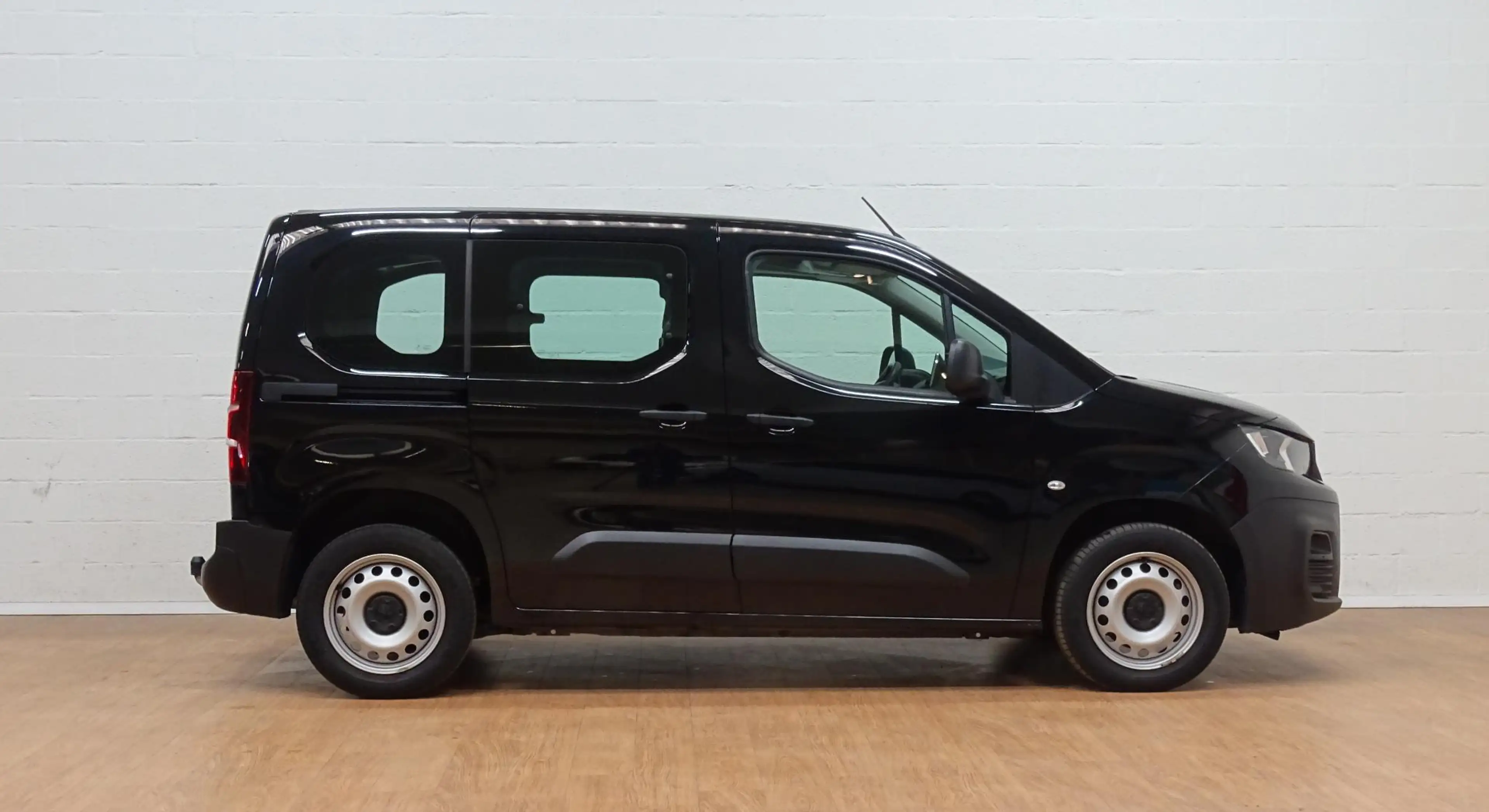 Peugeot Partner 1.2T L1 Automaat+gps — photo 8