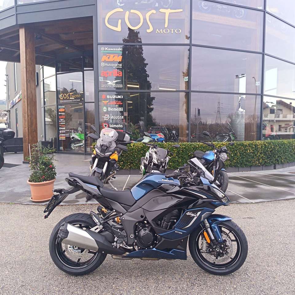 Kawasaki Ninja 1100SX SE Deep Blue / Diablo Black