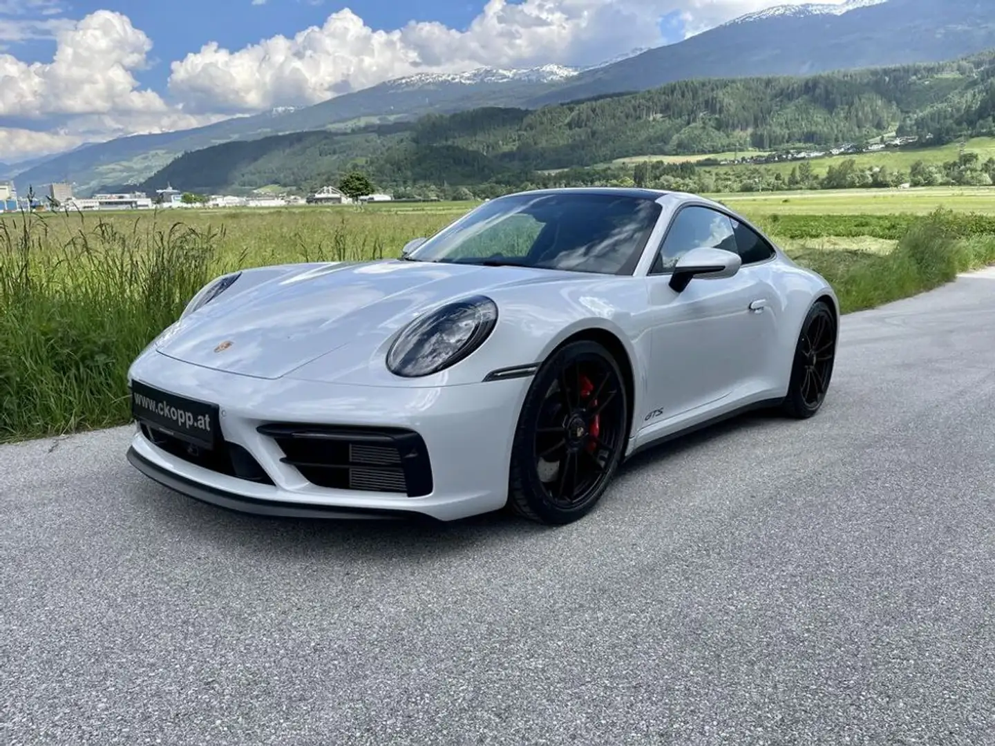 Porsche 911 Carrera GTS Grau - 1