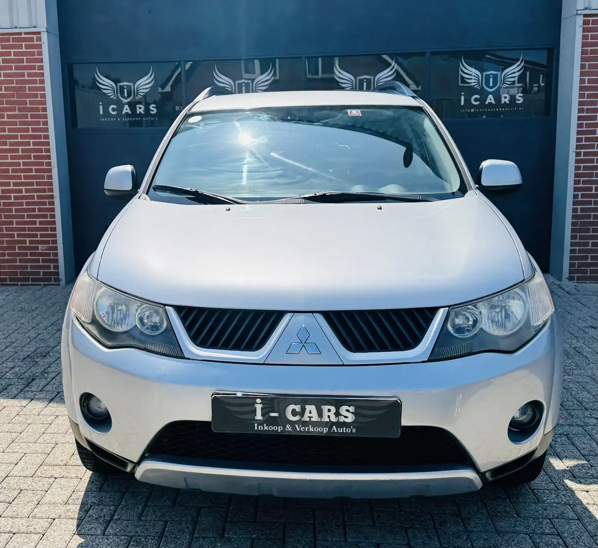 Mitsubishi Outlander 2.4 Intense+ Special Ed. Navigatie Carplay NAP Gris - 2