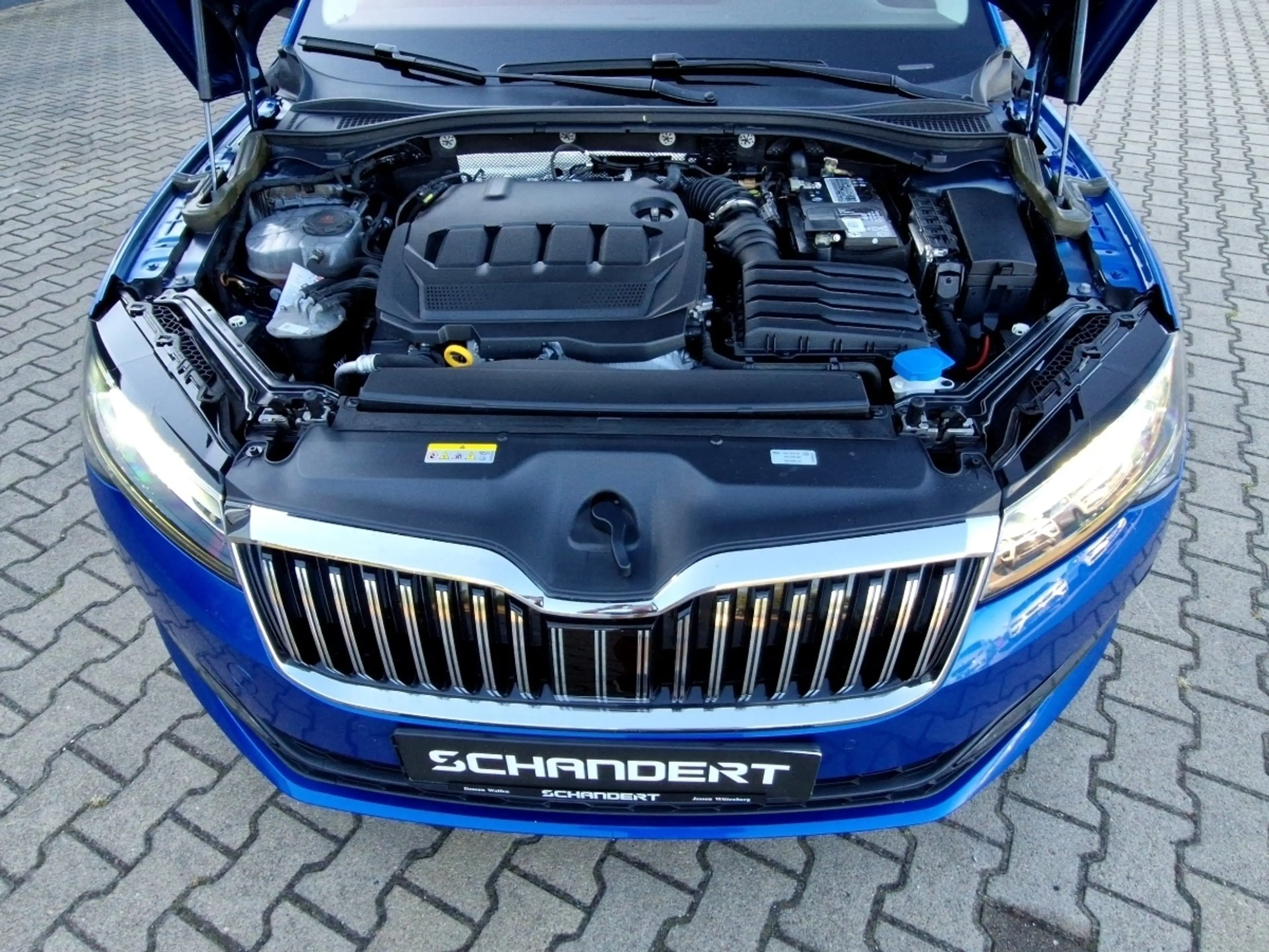 Skoda Superb Combi 2.0 TDI Ambition DSG LED AHK Navi ACC — photo 15