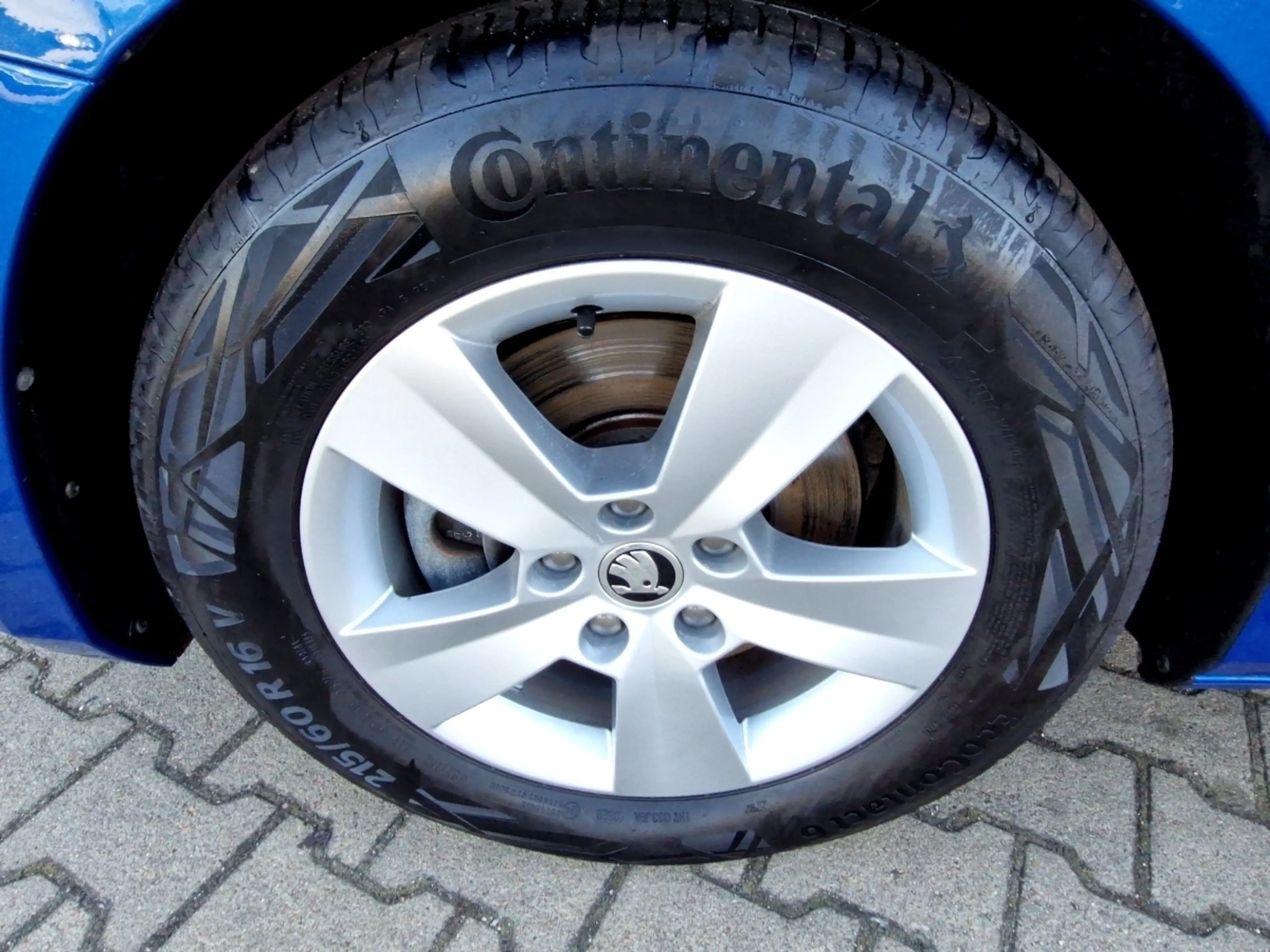 Skoda Superb Combi 2.0 TDI Ambition DSG LED AHK Navi ACC — photo 14