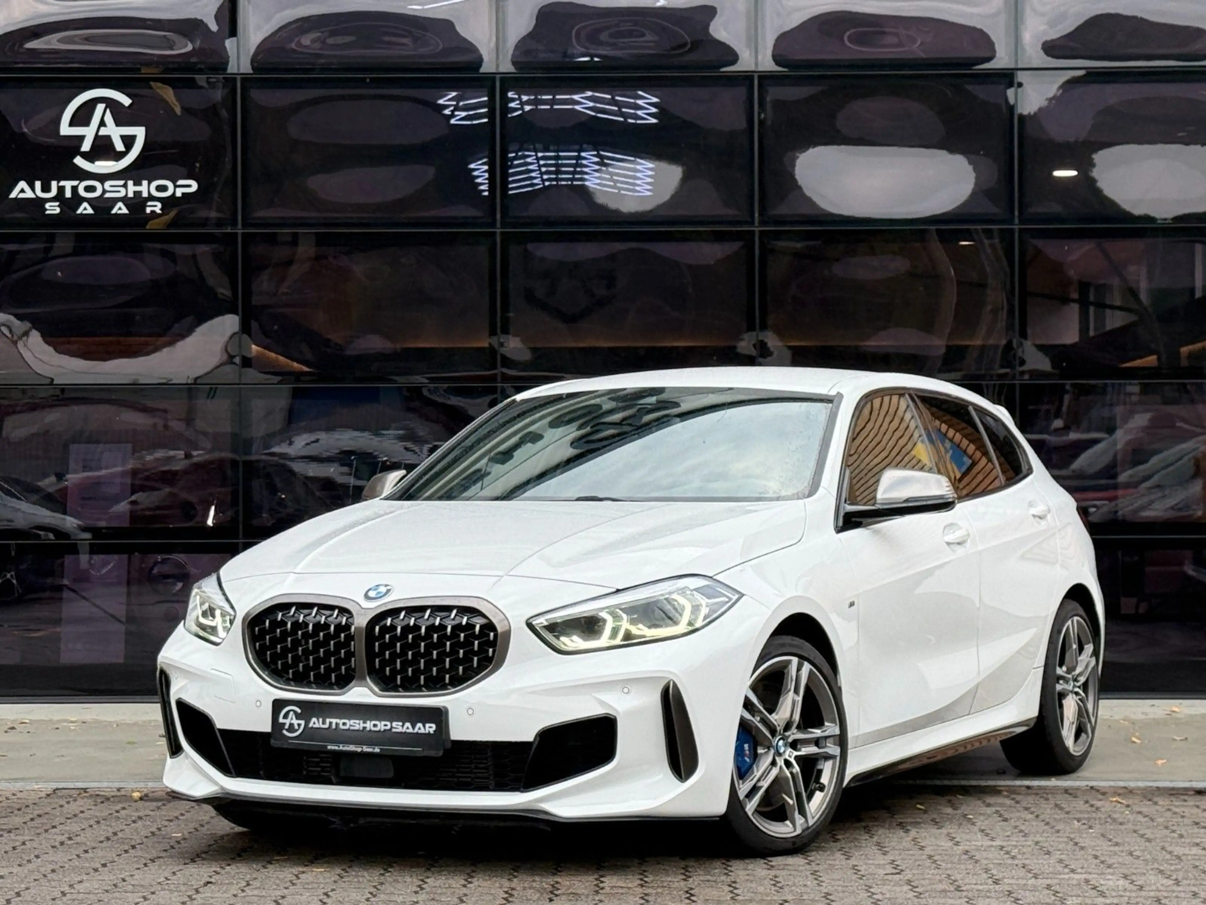 BMW 135 i xDrive Alcantara/AUT/CarPlay/Live Cockpit