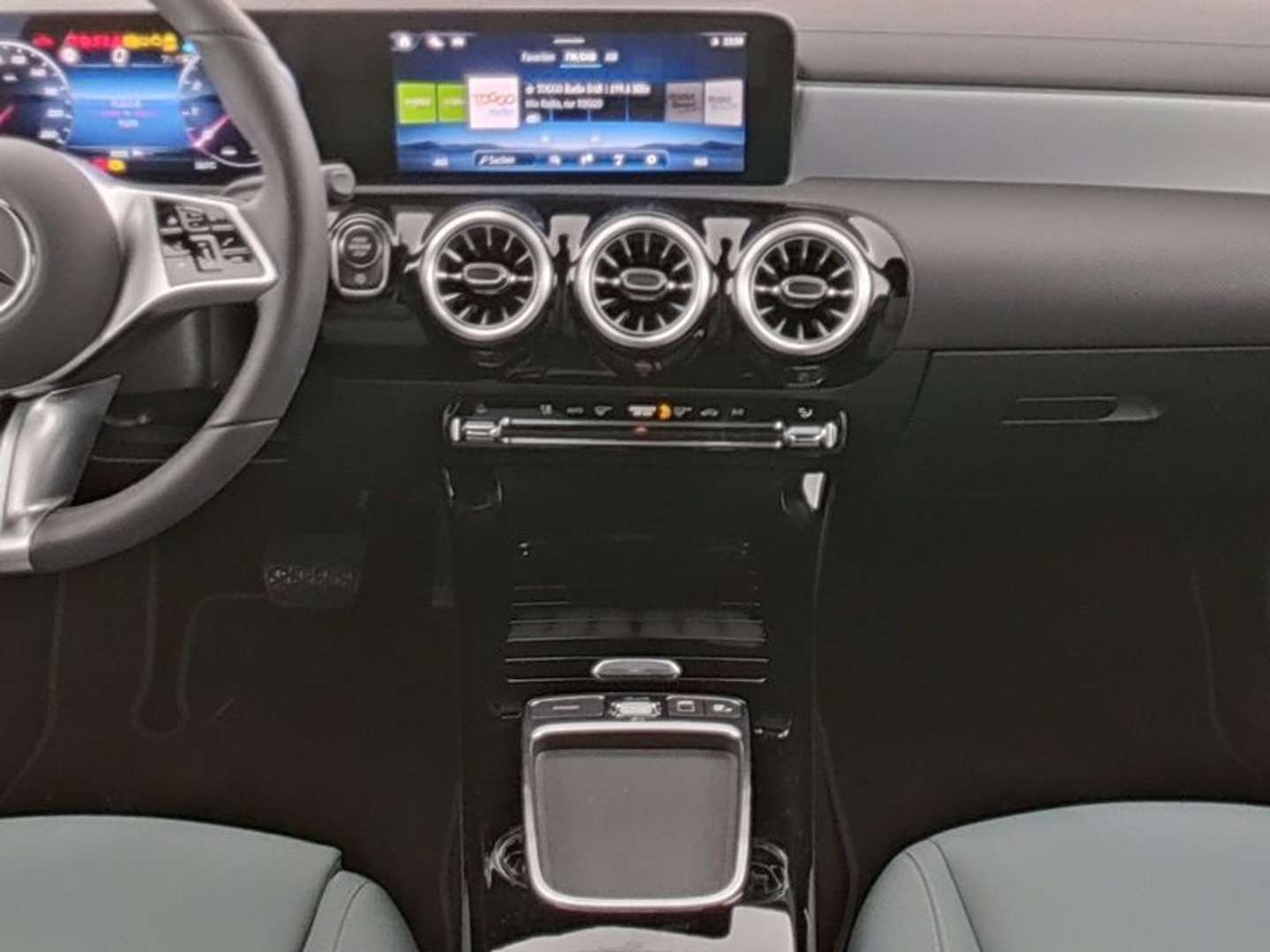 Mercedes CLA Shooting Break 180 Night Edition - - Joinsteer - #2