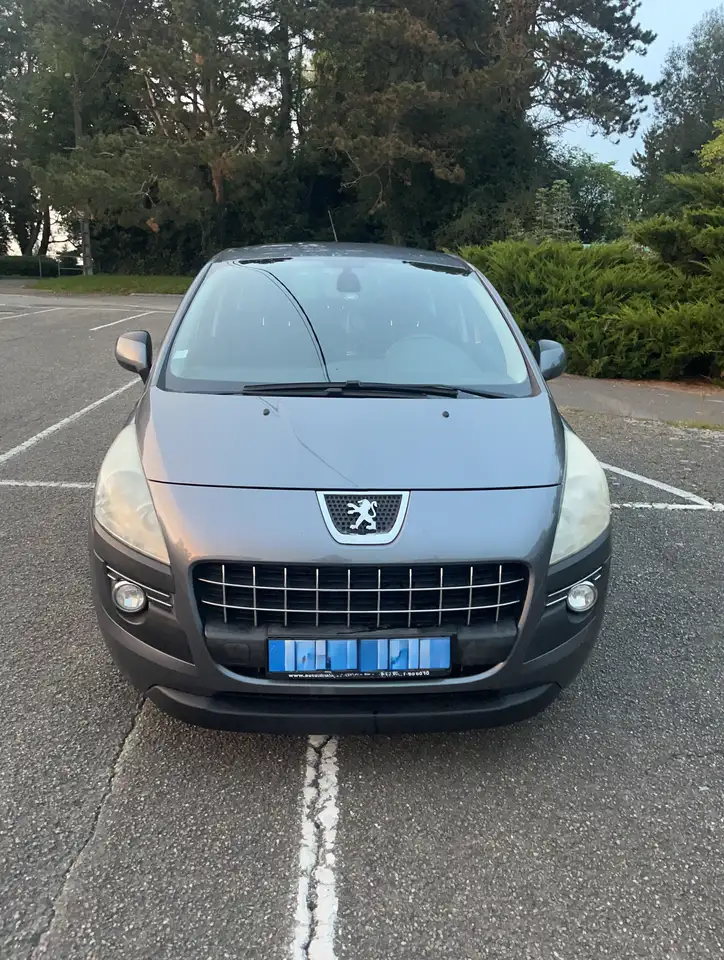Peugeot 3008 2.0 HDi 16V 150ch FAP FÃ©line