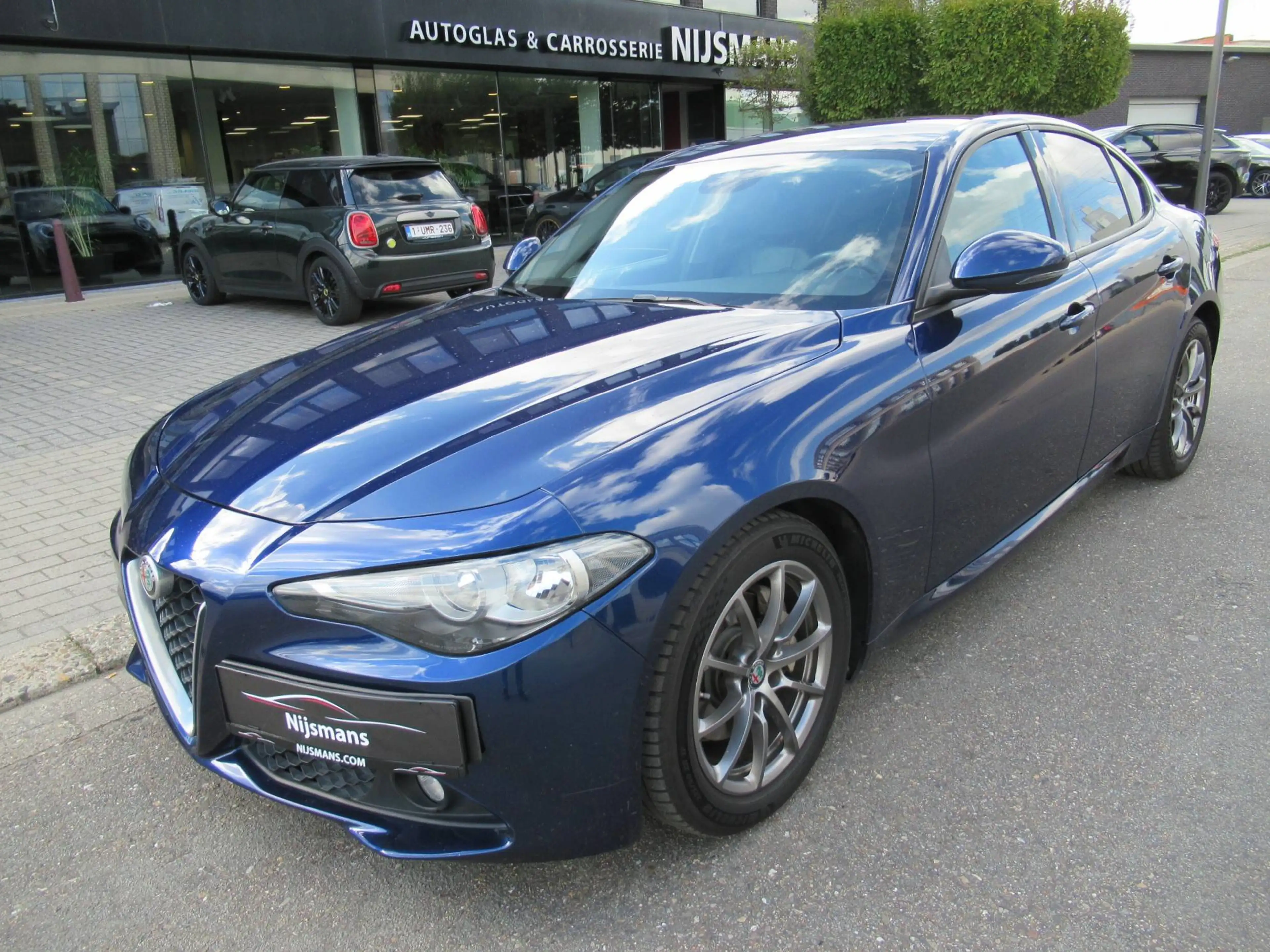 Alfa Romeo Giulia 2.2 JTDM Super-Leder-Navi-Airco-RECHTSTREEKS VAN EIGENAAR