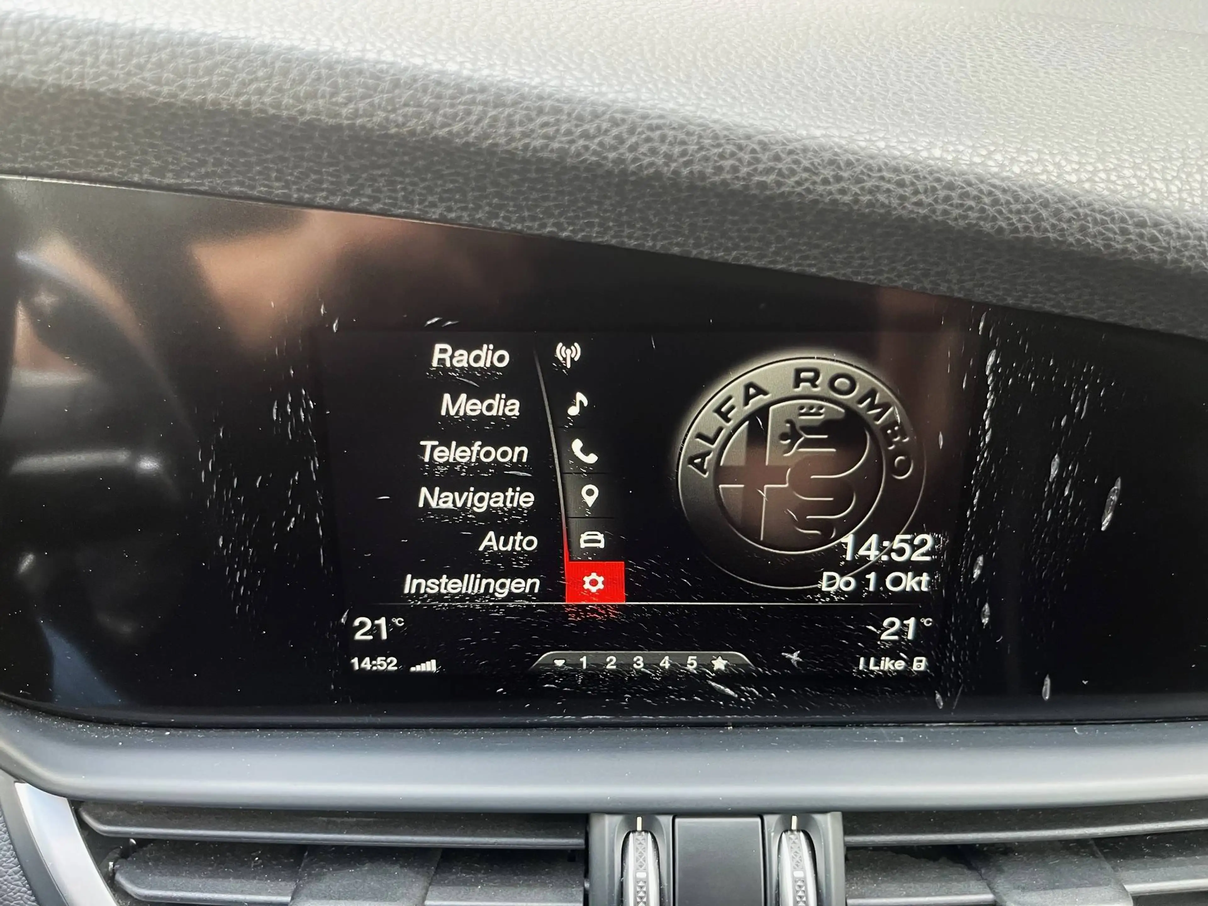 Alfa Romeo Giulia 2.2 JTDM Super-Leder-Navi-Airco-RECHTSTREEKS VAN EIGENAAR — photo 14